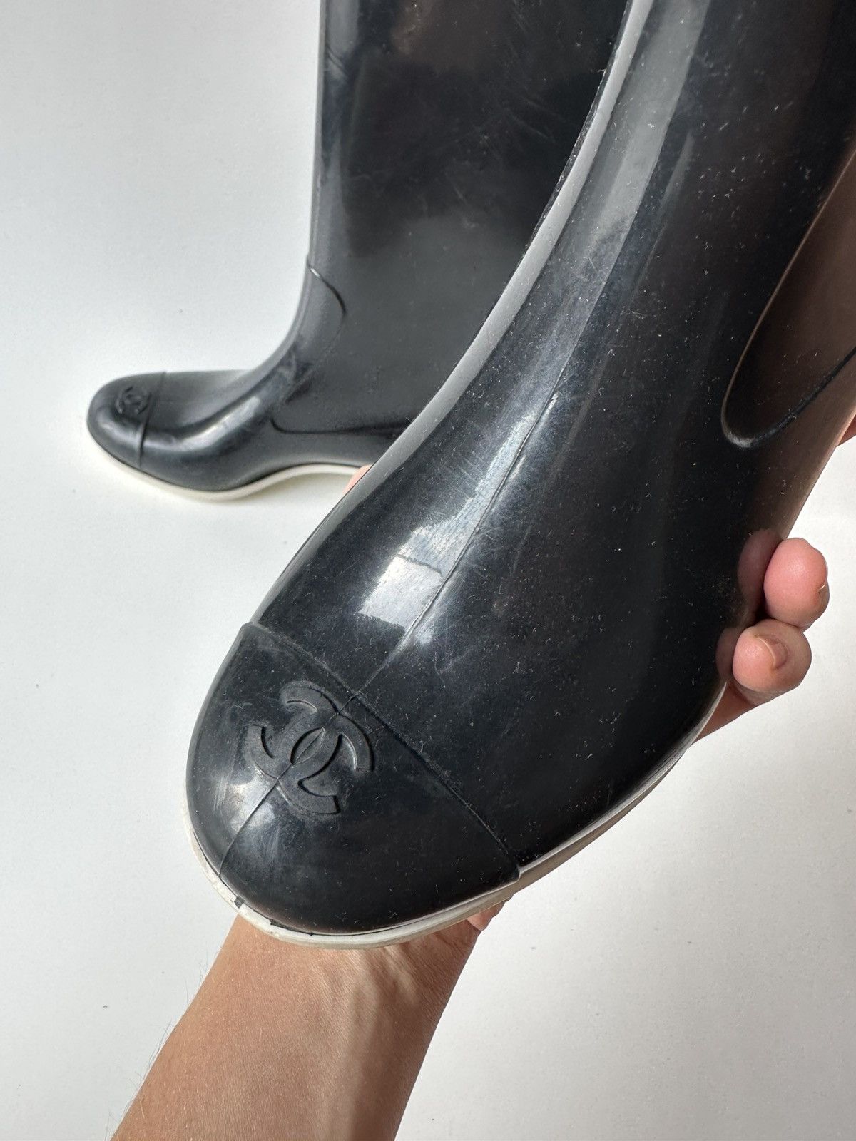 Chanel Chanel Black Rubber Camellia Flower Rain Boots Size US 7 / IT 37 - 10 Thumbnail