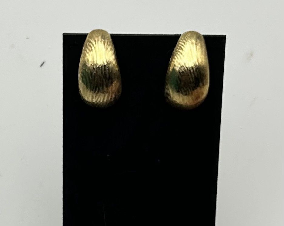 Other Vintage Gold Crescent Stud Earrings – Sculptural Minimalist Size ONE SIZE - 1 Thumbnail
