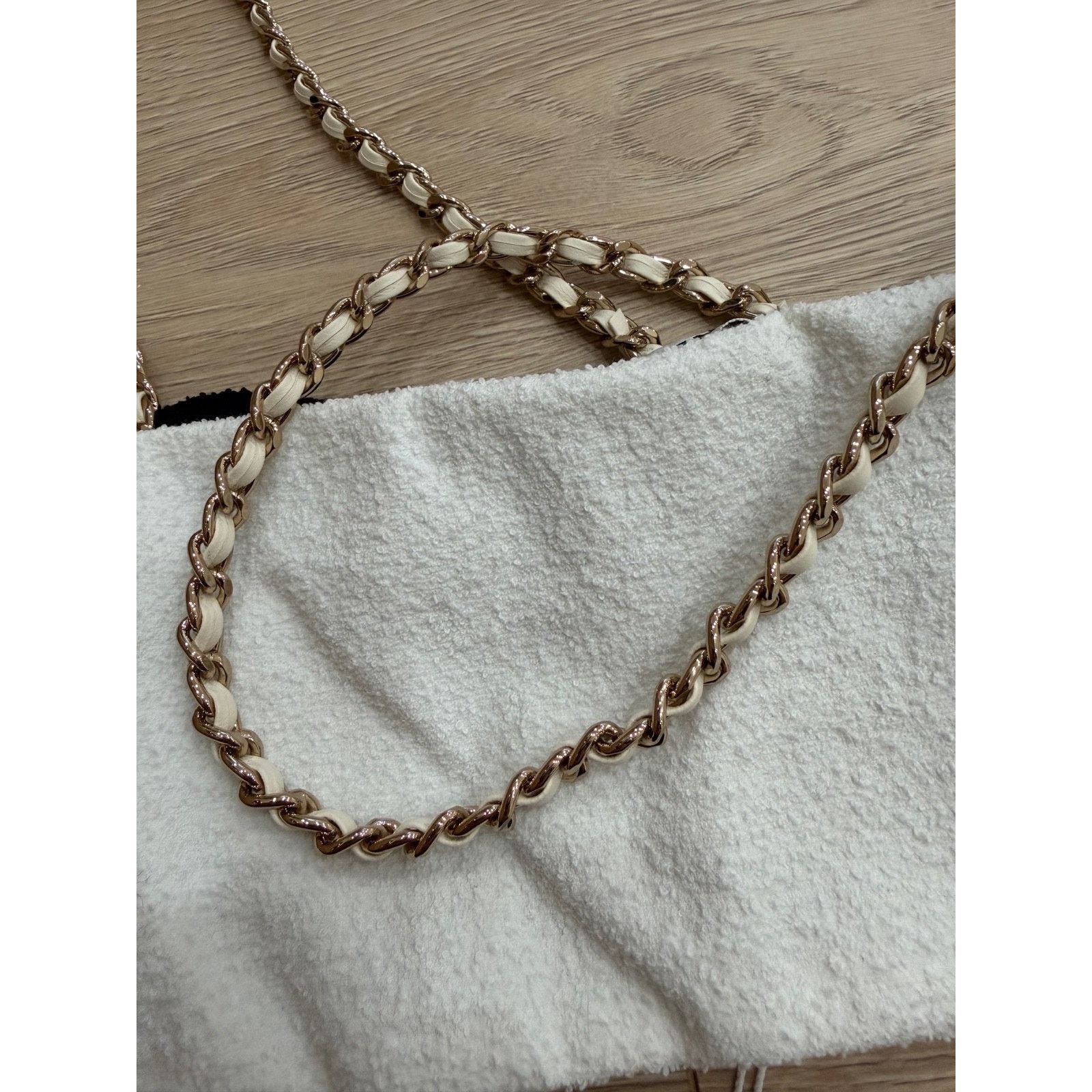 Chanel Chanel 22S Black White Gold Chain CC Logo Top Bra 38 Size XS / US 0-2 / IT 36-38 - 10 Thumbnail