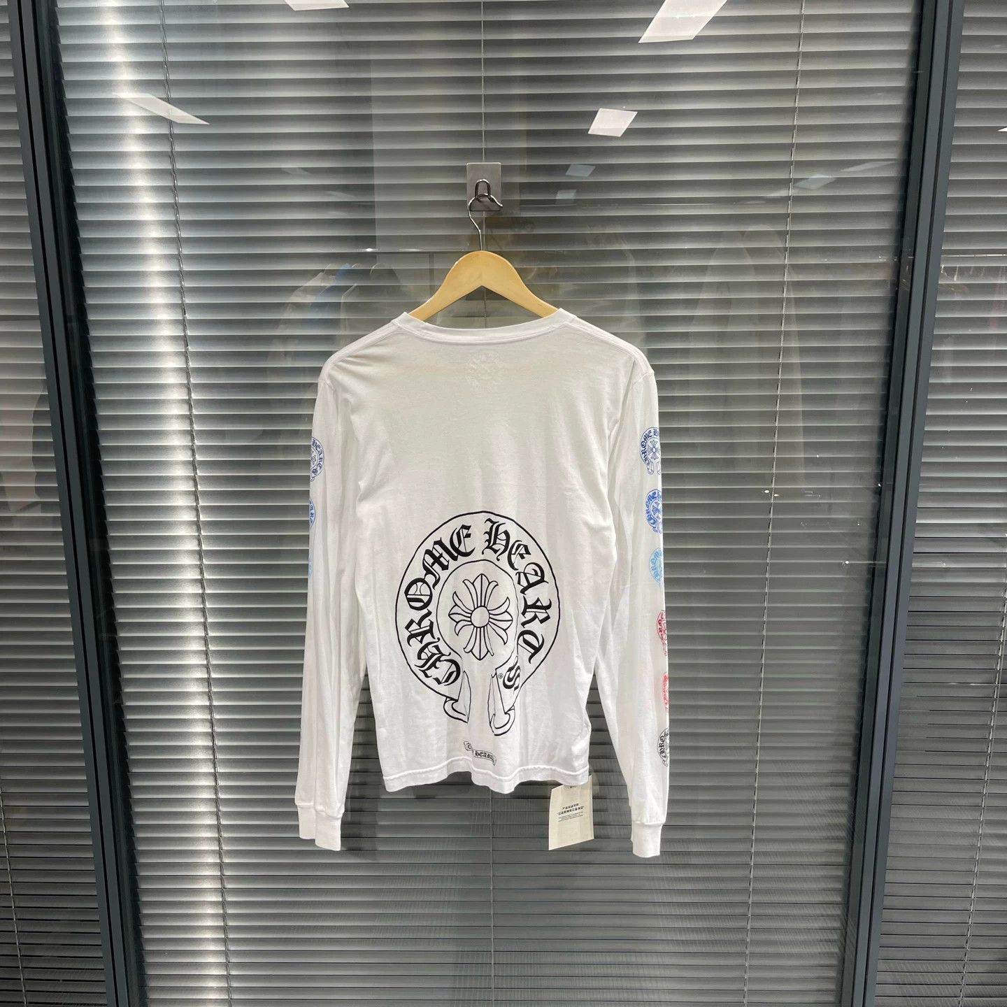 Chrome Hearts Chrome Hearts White Arm Color Logo Back Cross Long S Size US S / EU 44-46 / 1 - 2 Thumbnail