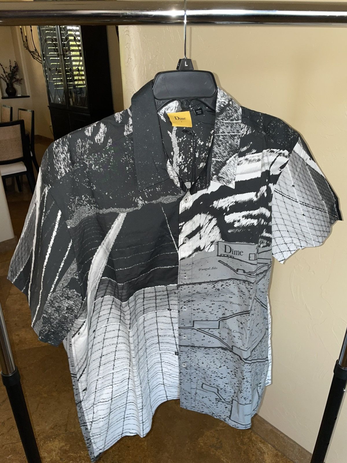 Dime Dime Secret Button Up Shirt L NWT Size US L / EU 52-54 / 3 - 6 Thumbnail