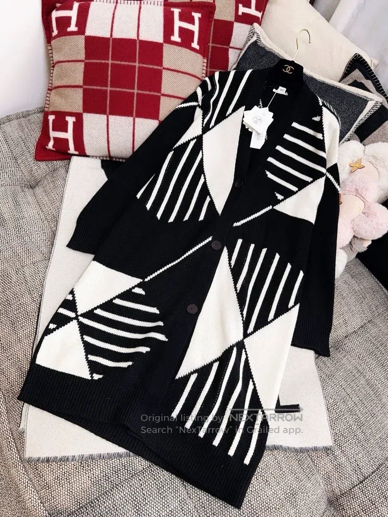 Hermes Hermes Black and white long cashmere open-front coat Size XXS / US 00 / IT 34 - 9 Thumbnail