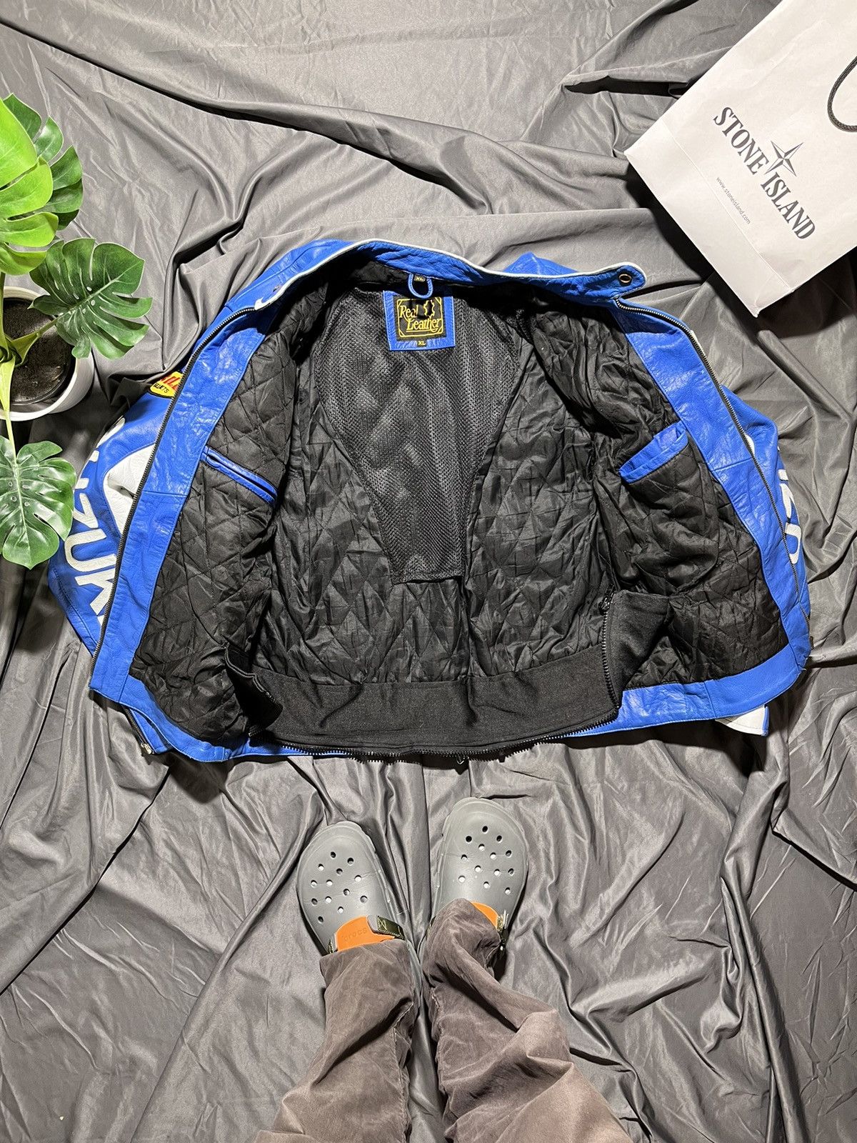 Japanese Brand Vintage Suzuki racing MOTO suit big multi Logo real leather Size US XL / EU 56 / 4 - 17 Thumbnail