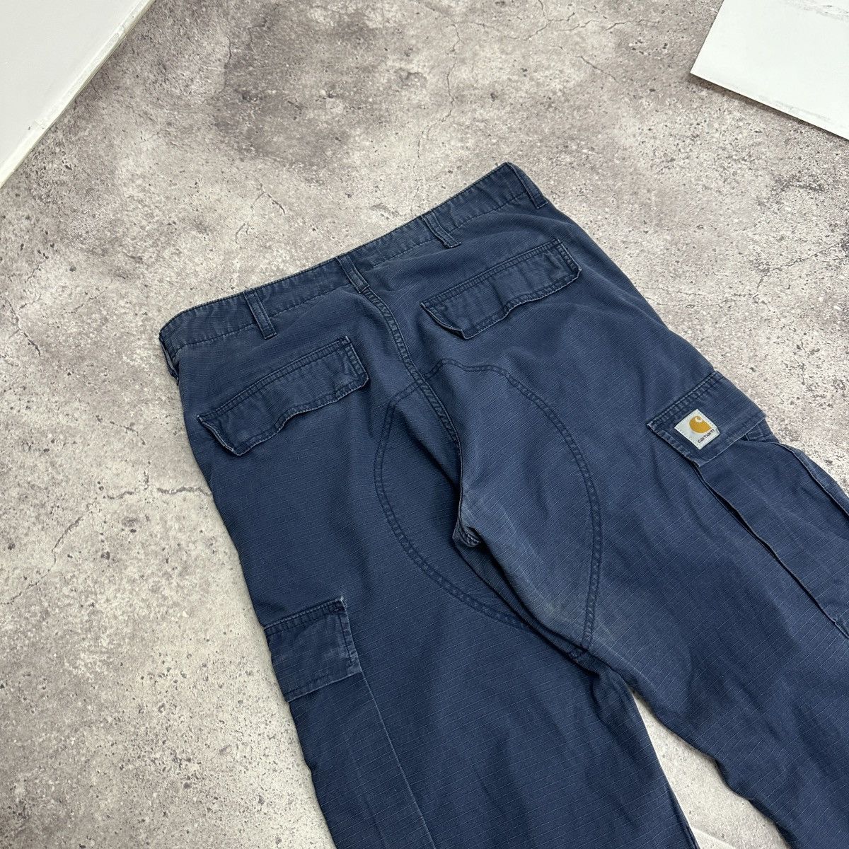 Vintage Vintage 90s Carhartt WIP Navy faded cargo pants hype y2k og Size US 32 / EU 48 - 5 Thumbnail