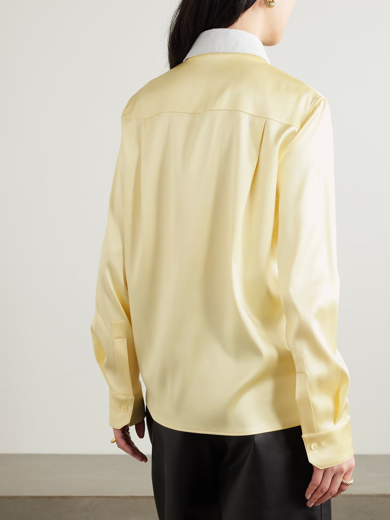 Loewe o1y1025 Silk Shirt in Pastel Yellow Size S / US 4 / IT 40 - 4 Thumbnail