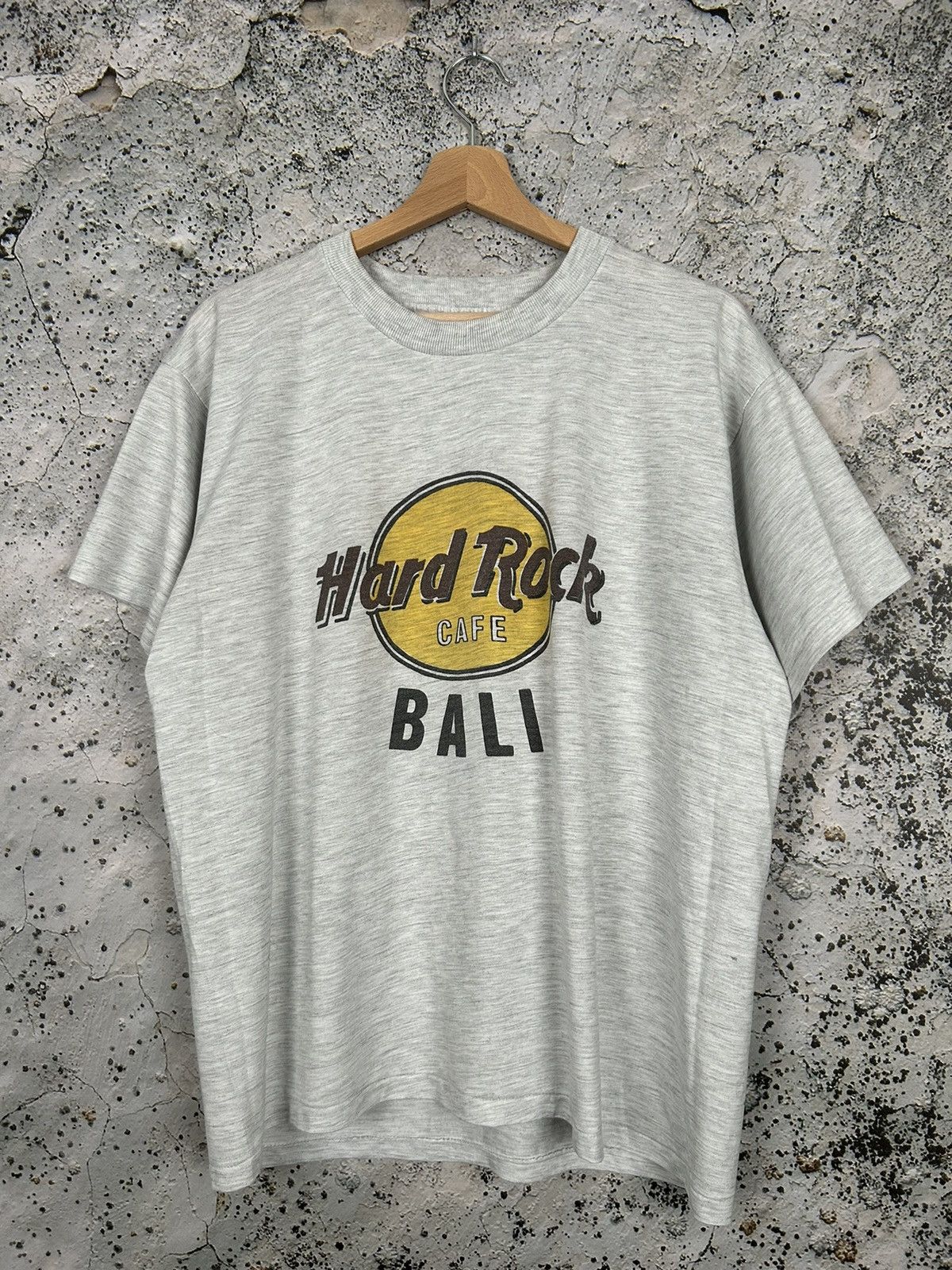 Hard Rock Cafe Vintage Hard Rock Cafe Bali 90s Single Stitch Graphic Tee Size US L / EU 52-54 / 3 - 1 Thumbnail