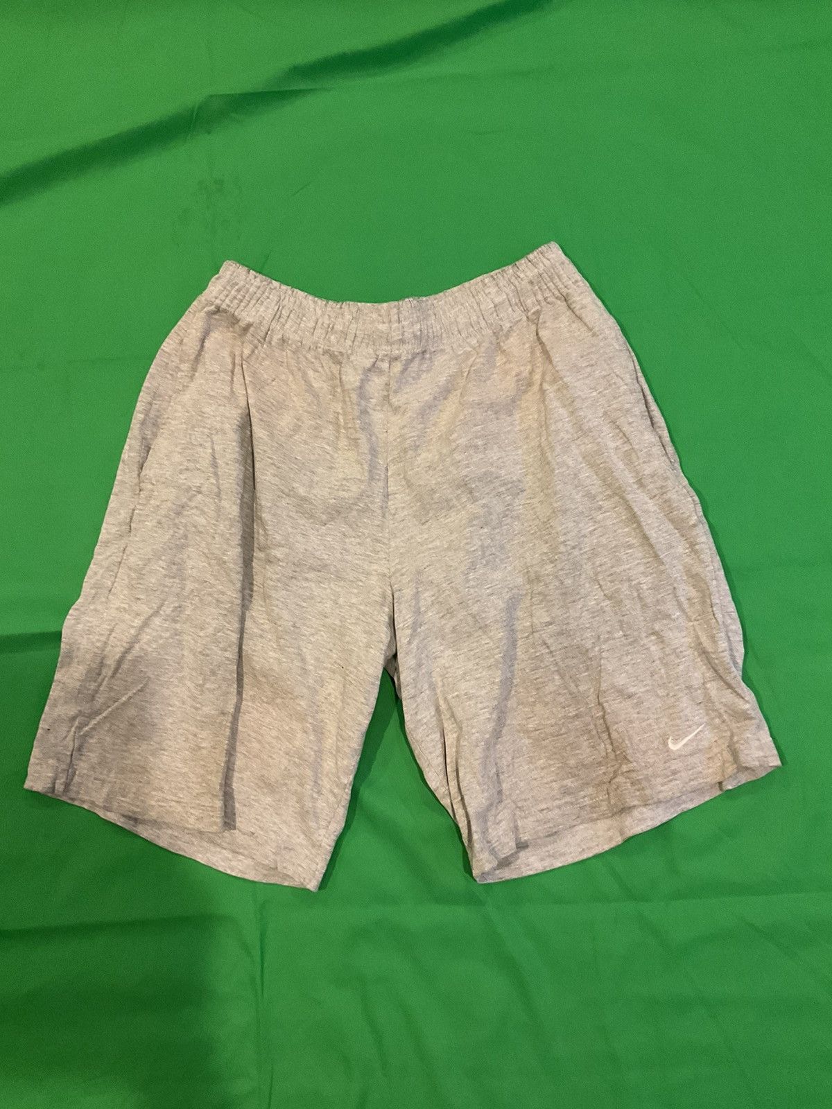 Nike × Vintage Vintage Nike grey and white shorts Size US 32 / EU 48 - 1 Thumbnail
