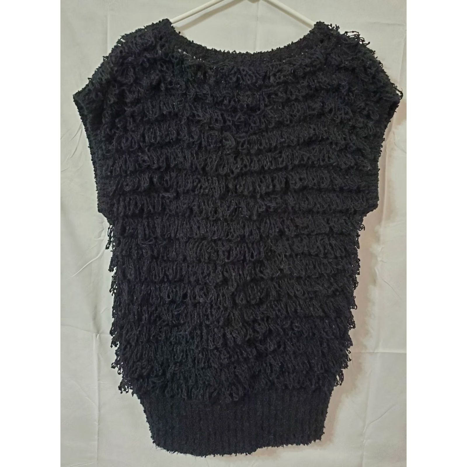 Vintage VINTAGE Cee Fringed Sweater Vest Sleeveless Large Acrylic Black V Neck Women Knit Fringe Bohemian Hippie Vest, Pullover, Regular Fit Size L / US 10 / IT 46 - 5 Thumbnail