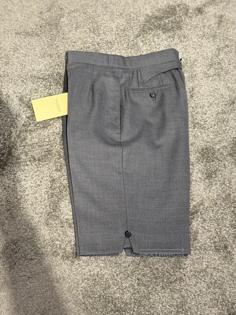 Thom Browne Thom Browne Shorts Size US 26 / EU 42 - 3 Thumbnail