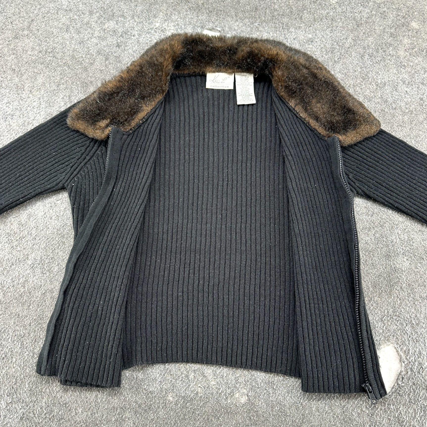 Lee VINTAGE Katie Lee Jacket Womens S Black Fur Trim Full Zip Knit Ribbed 90s Size S / US 4 / IT 40 - 6 Thumbnail