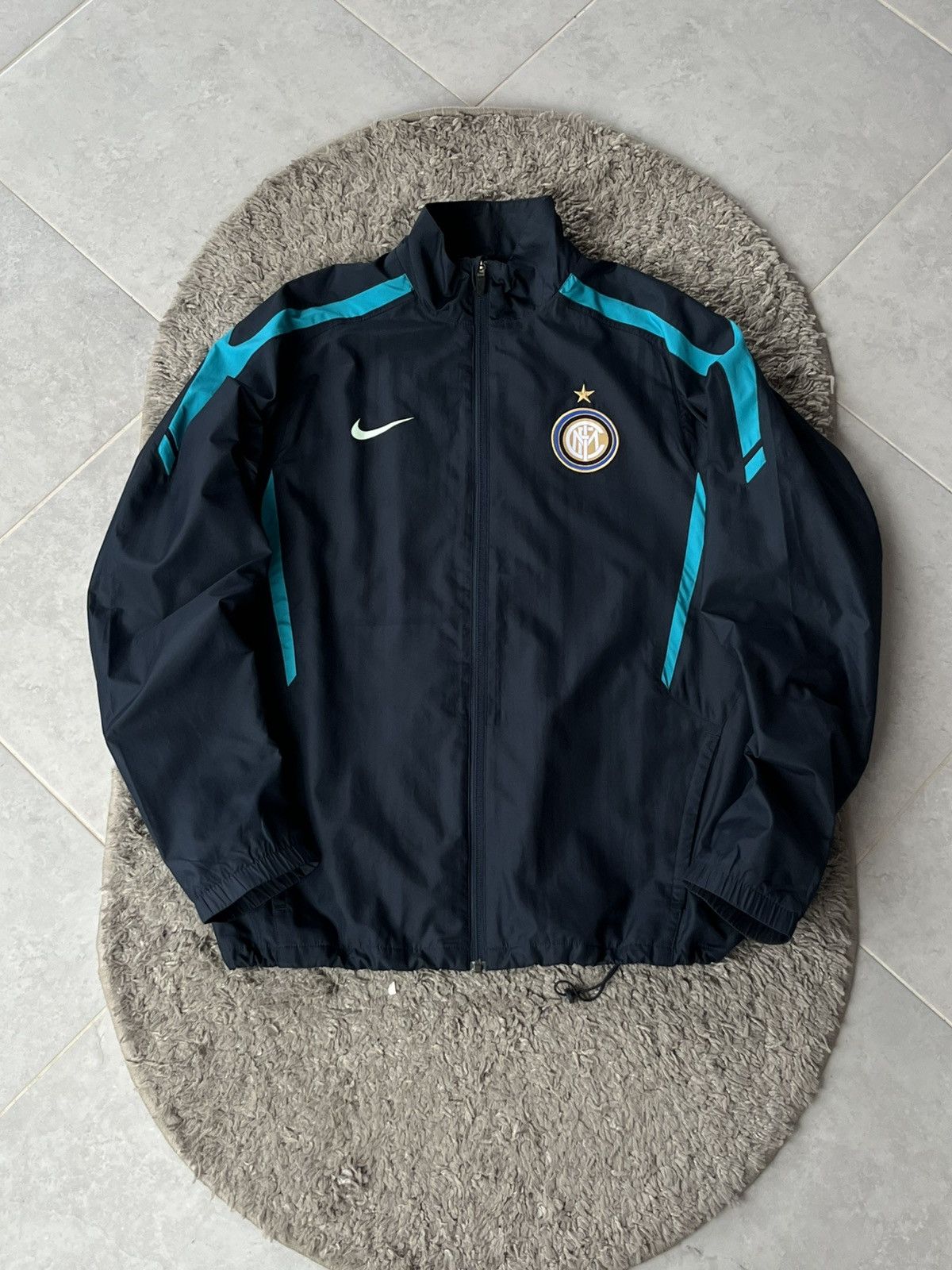 Nike Vintage Nike Light Jacket Soccer football Internazionale Size US M / EU 48-50 / 2 - 1 Thumbnail