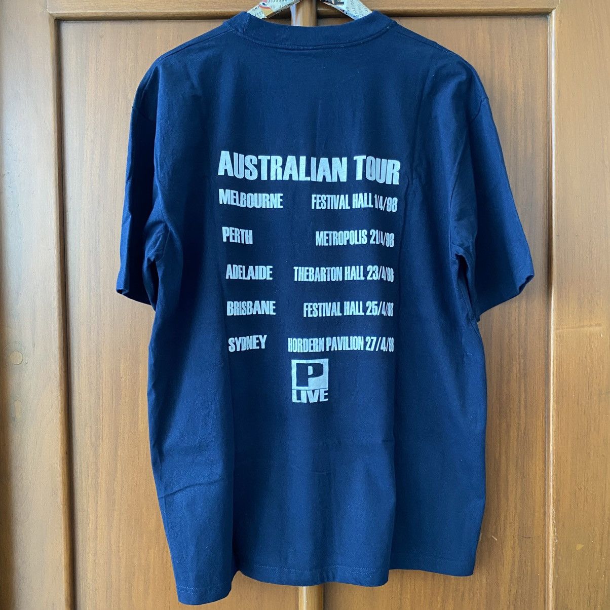 Band Tees Portishead Live Australian Tour Tshirt Size US XL / EU 56 / 4 - 8 Thumbnail