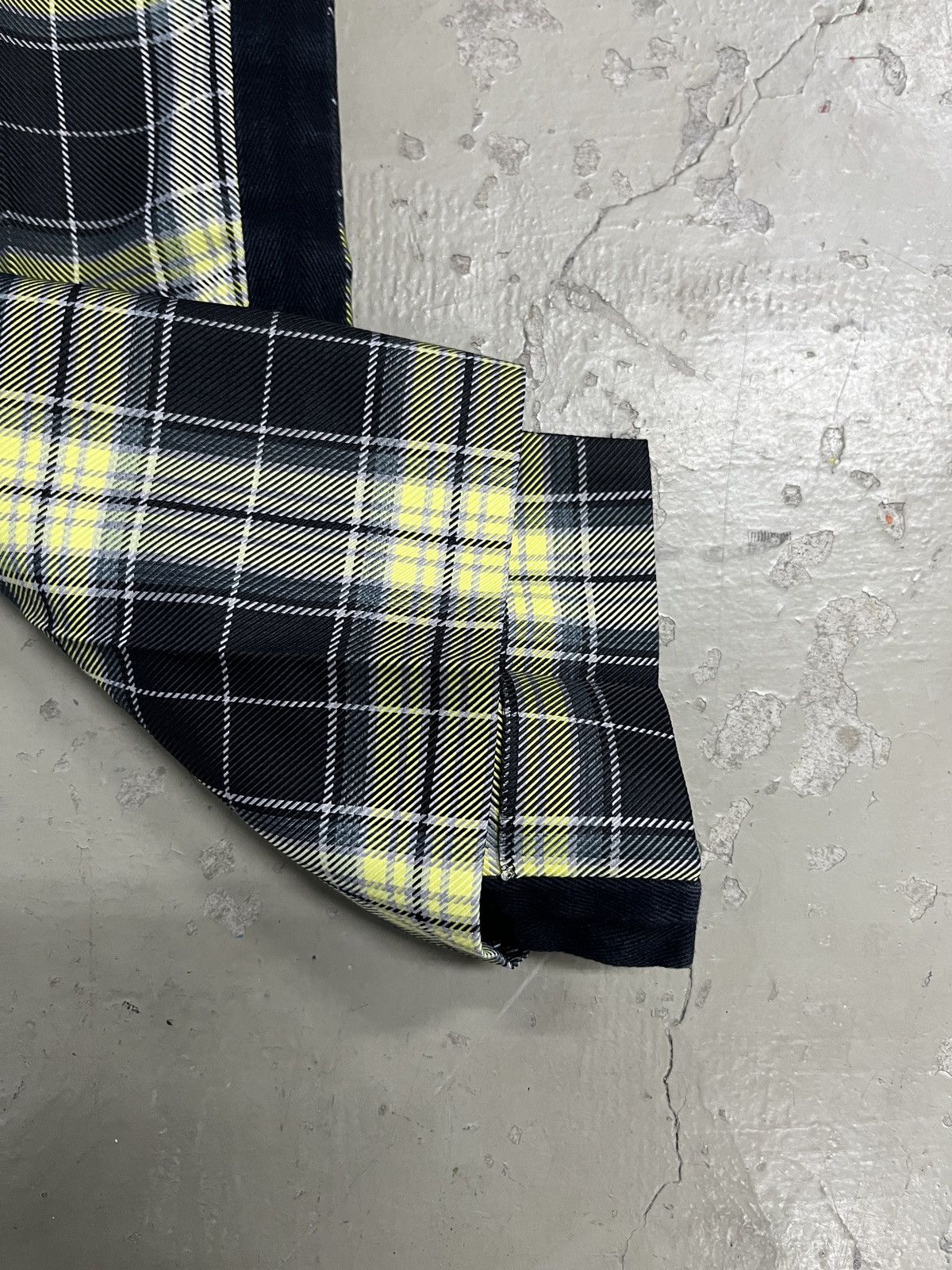 MM6 MM6 SS07 Tartan Side Tape Reconstructed Plaid Pants Size 26" / US 2 / IT 38 - 4 Thumbnail