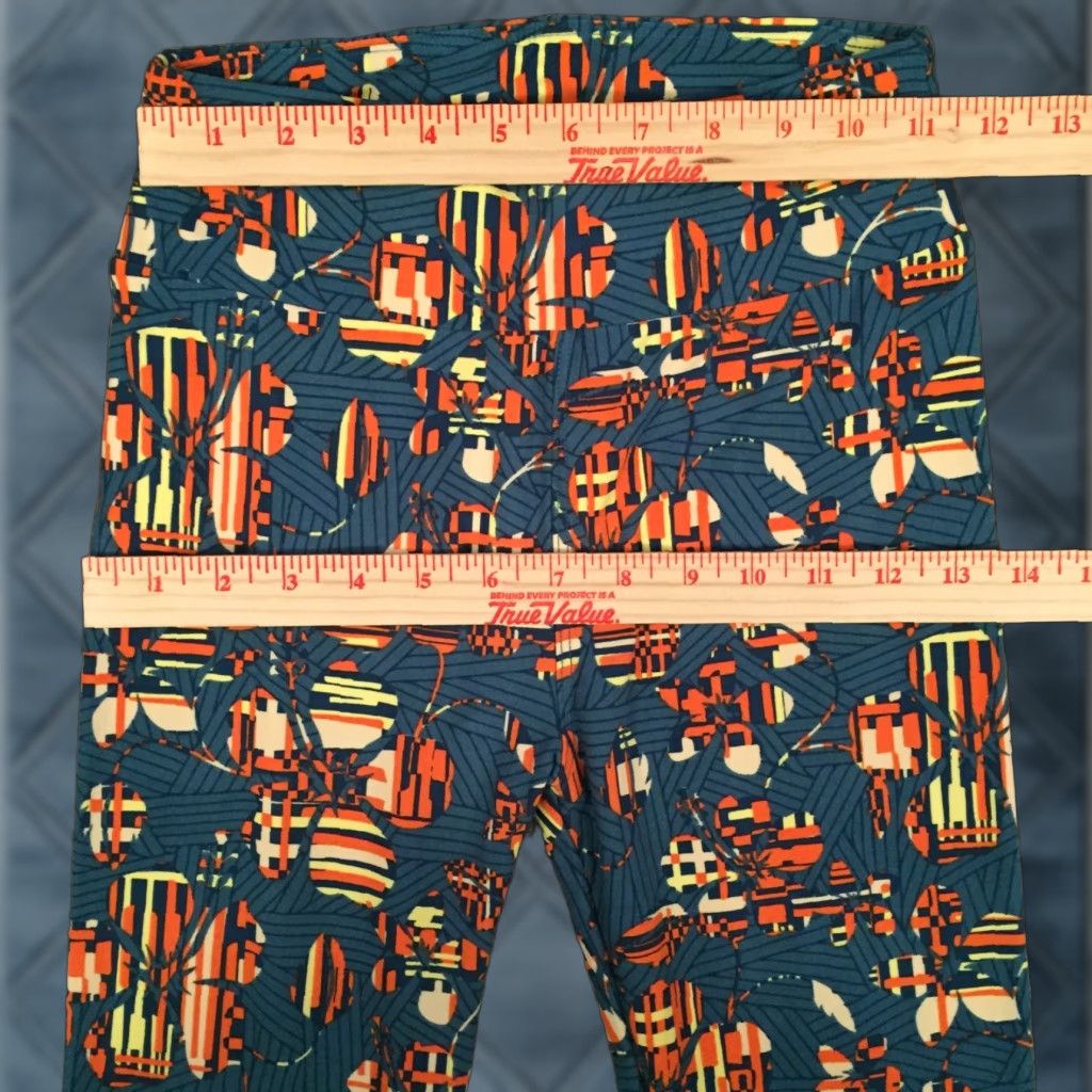 Vintage LuLaRoe Leggings One Size Green Floral NWOT Womens Regular Waist Elastic Jogger Casual Comfort Size 42" / US 20 - 1 Thumbnail