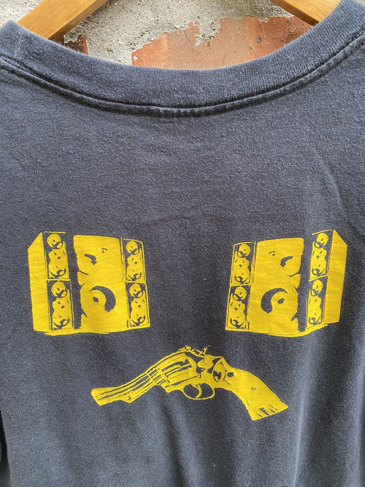 realmad HECTIC 🔥2003 HECTIC Revolver tee Size US L / EU 52-54 / 3 - 8 Thumbnail