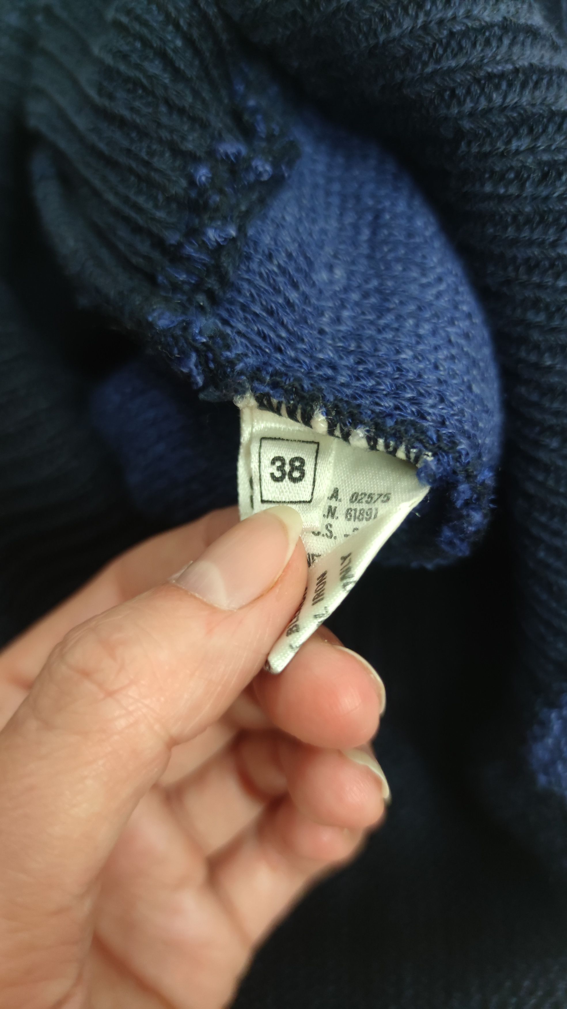 Escada × Vintage Vintage Escada Linen Blend Sweater | Palm Leaf Embellishment Size S / US 4 / IT 40 - 8 Thumbnail