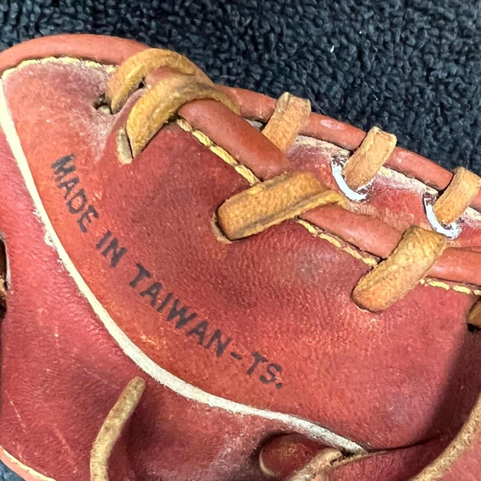 Cooper Cooper Diamond Deluxe 670 Baseball Glove RHT RIGHT HAND Size ONE SIZE - 3 Thumbnail