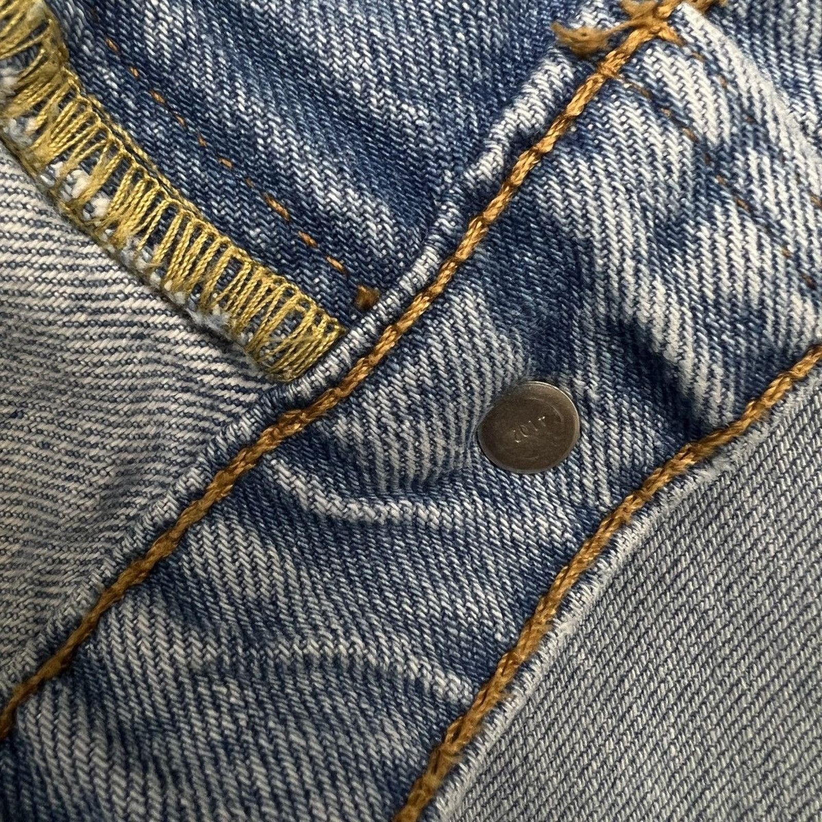 Levi's × Vintage Levi's 502 Jeans 32x27 Regular Taper Fit Distressed Denim Size US 32 / EU 48 - 4 Thumbnail