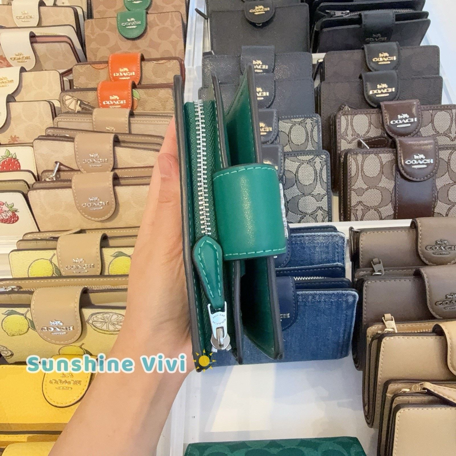 Coach NWT Coach Medium Corner Zip Wallet CW786 Silver/Bright Jade Size ONE SIZE - 4 Thumbnail