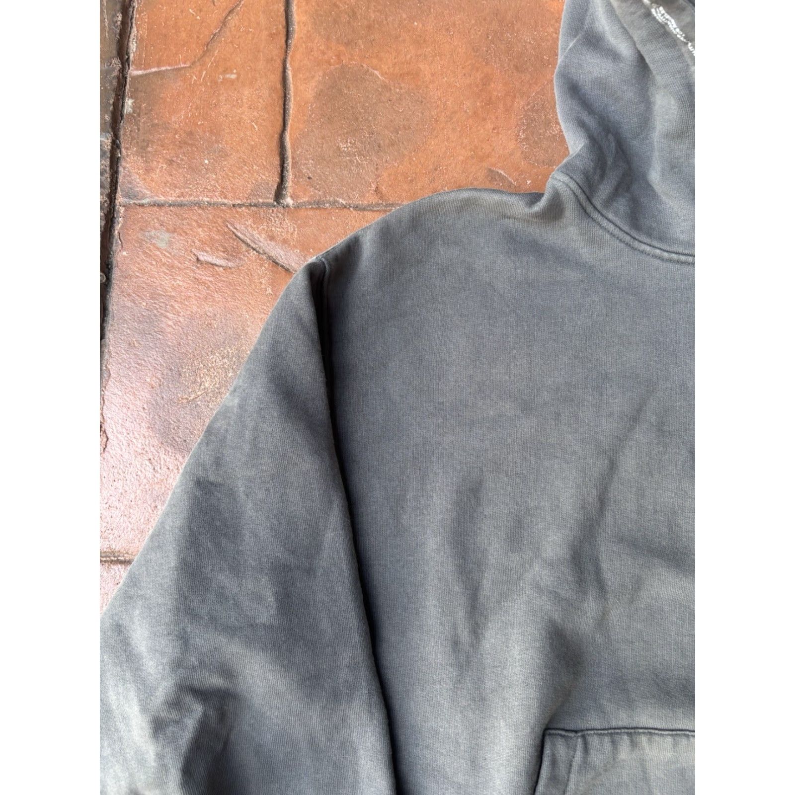 Frame VINTAGE FRAME Embroidered Pullover Hoodie Women Medium Gray Cement FRM Logo Hoodie, Crew Neck, Long Sleeve, Cotton, Activewear, Logo, Designer, 90s? Size M / US 6-8 / IT 42-44 - 5 Thumbnail