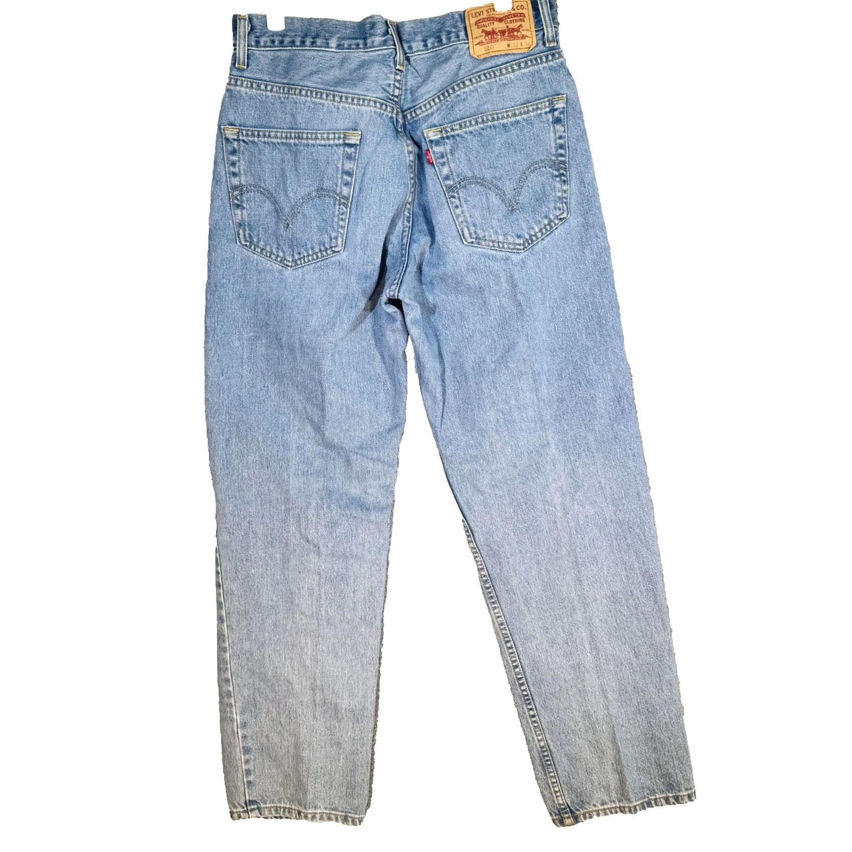 Levi's VINTAGE Levi's 550 Jeans Mens 32x33 Blue Light Wash Relaxed Tapered Denim - Levi's 550 Jeans - 90s, Logo, USA Size US 32 / EU 48 - 6 Thumbnail