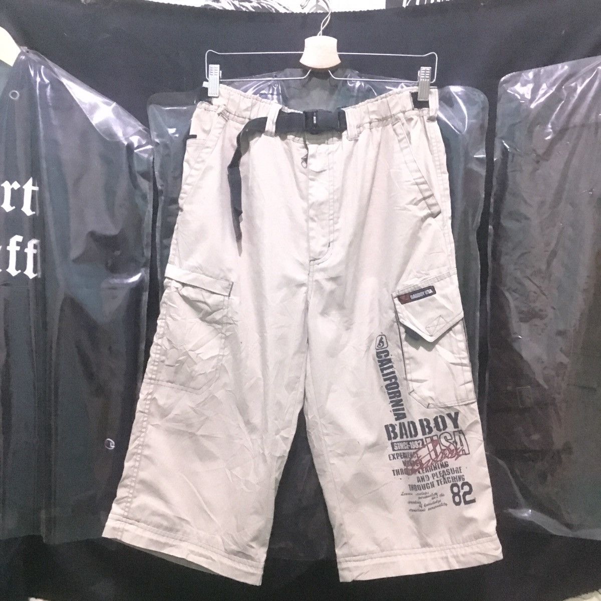 Japanese Brand Multi pocket 3/4 y2k badboy jort pant Size US 31 - 1 Thumbnail