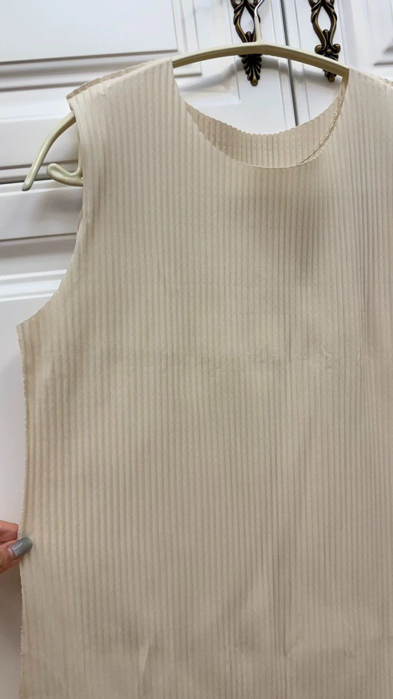 Other Issey Miyake size:one size White round-neck sleeveless dre Size XS / US 0-2 / IT 36-38 - 2 Thumbnail