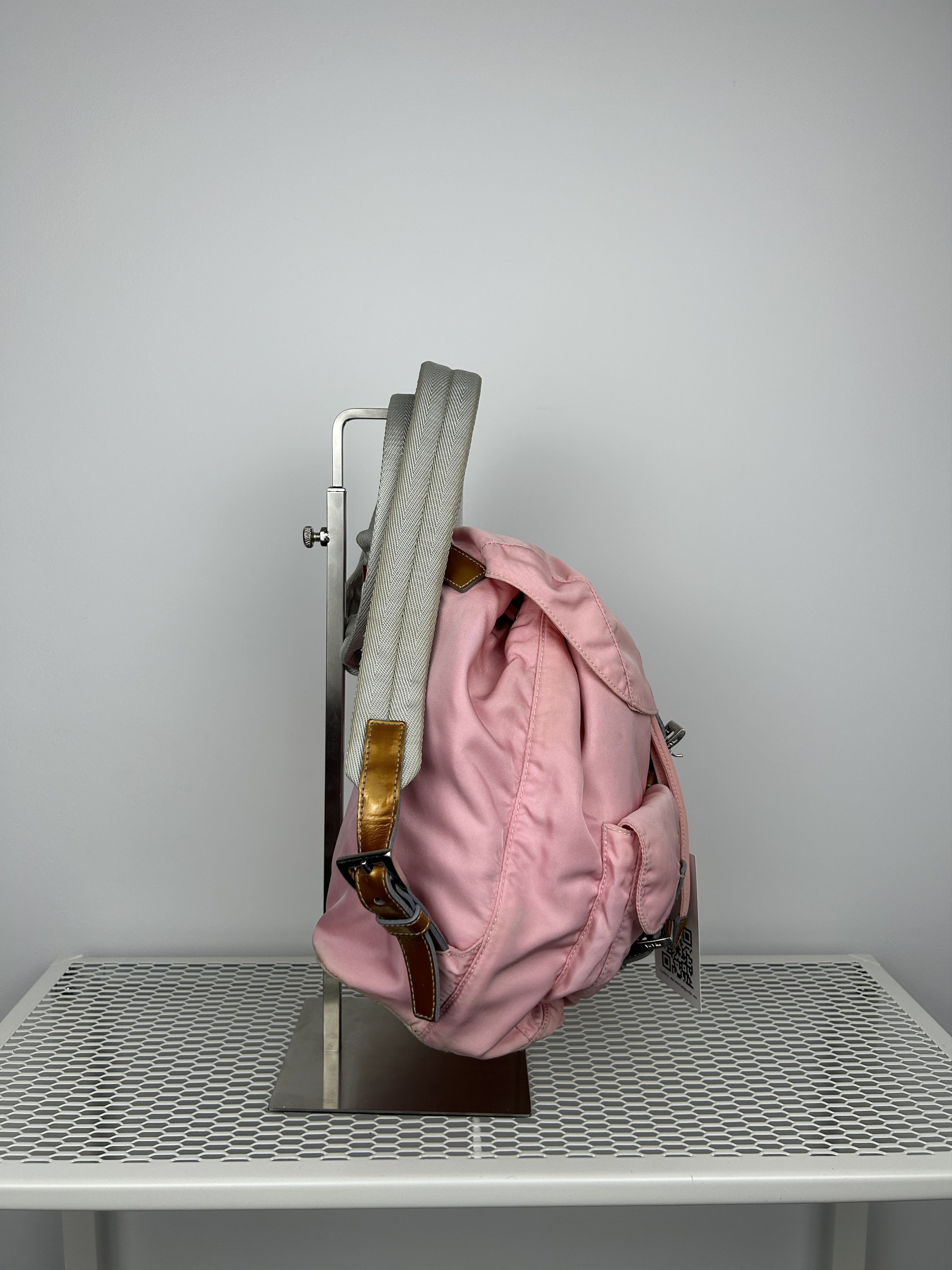 Prada Prada nylon triangle logo pink backpack Size ONE SIZE - 3 Thumbnail