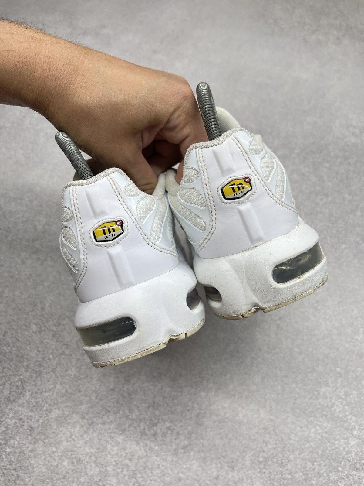 Mens Nike Air Max TN Plus Triple White Sneakers Drill Shox