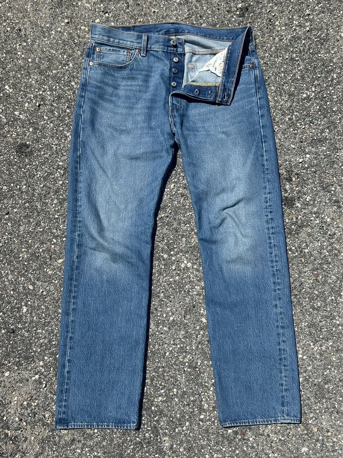 Levi's Levi’s Blue Distressed 501’s Size US 34 / EU 50 - 1 Thumbnail