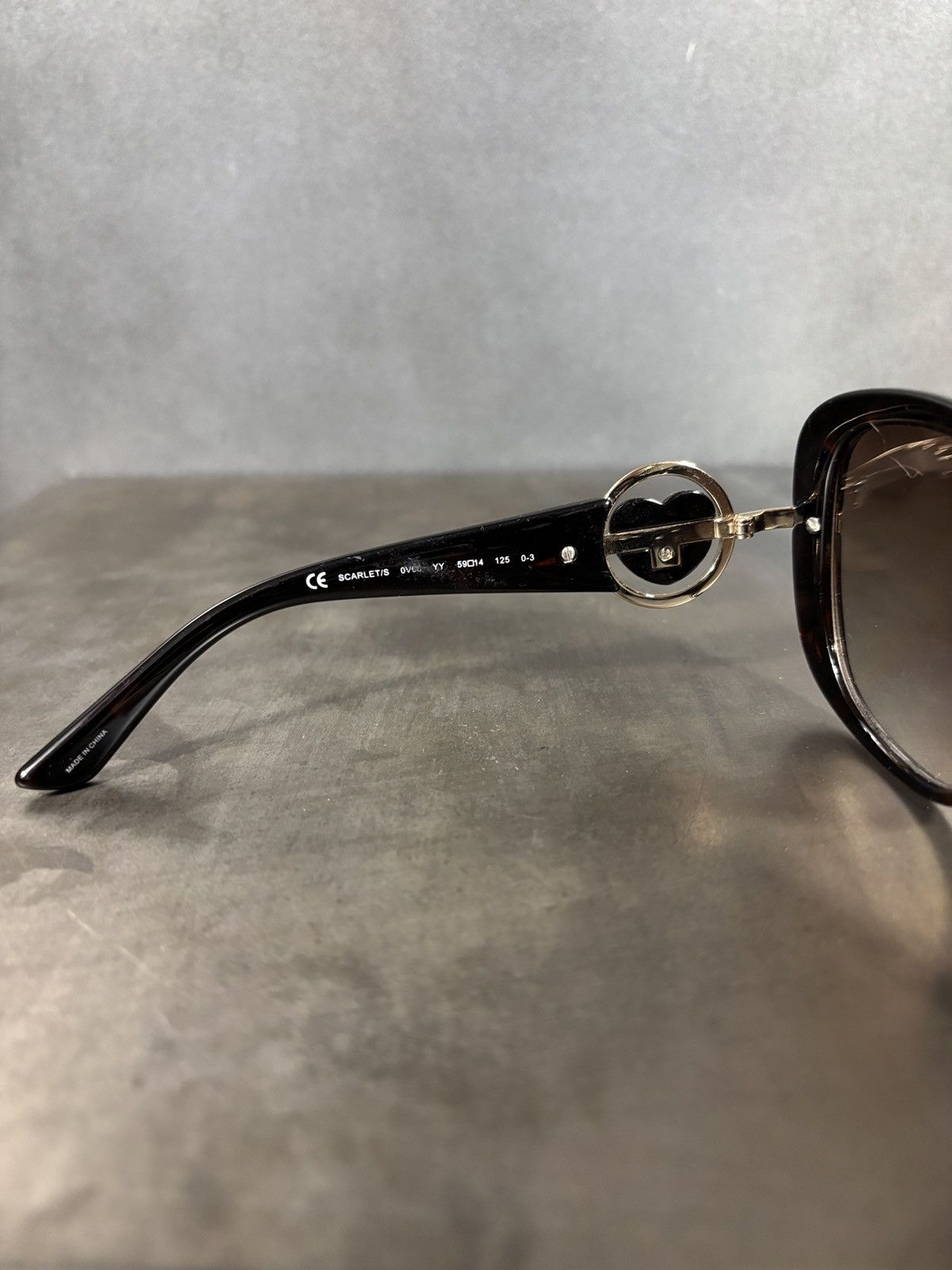 Juicy Couture 2010s Juicy Couture Sunglasses Scarlet Heart Queen of Everyt Size ONE SIZE - 12 Thumbnail
