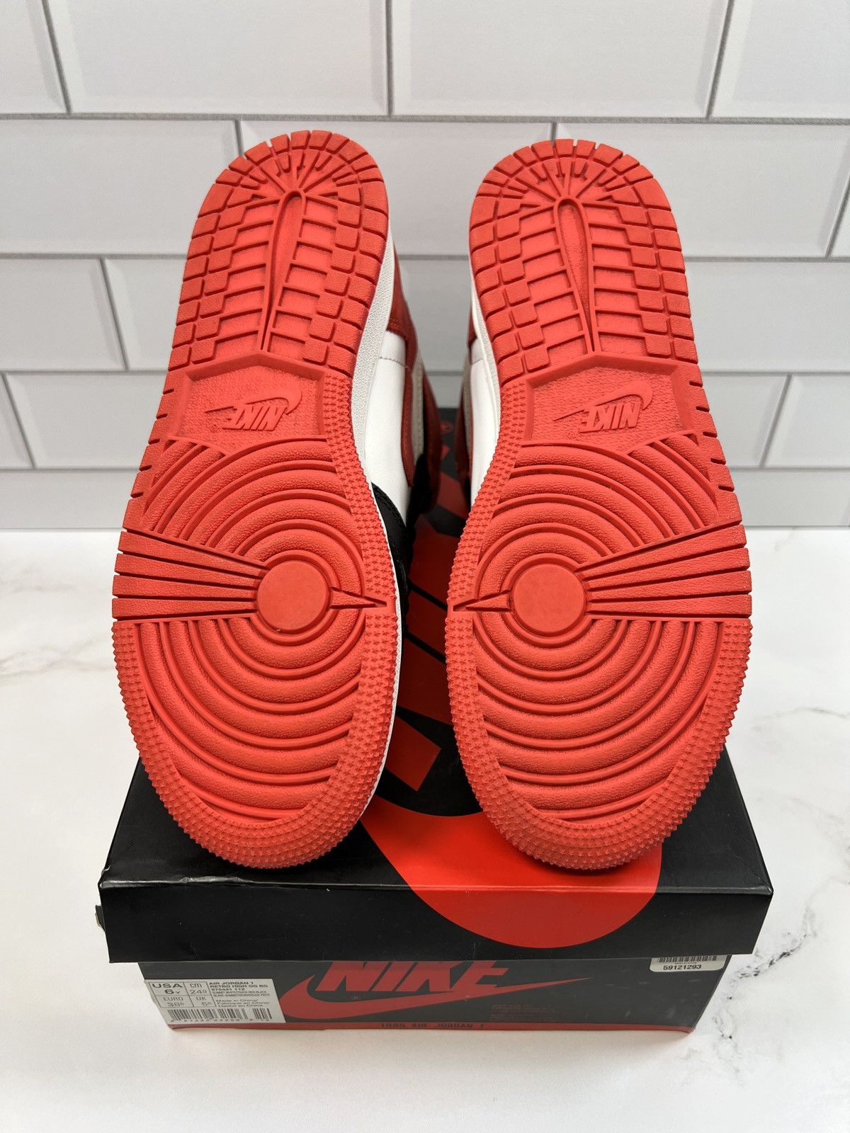 Jordan Brand Nike Air Jordan 1 1s Retro High OG GS Track Red Size US 6 / EU 39 - 4 Thumbnail