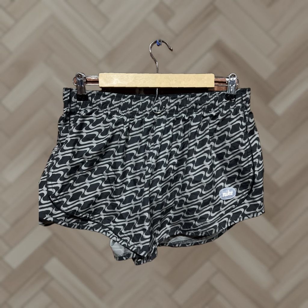 Nike Nike Dri-FIT Tempo Icon Clash Running Shorts Women's L Large Black/Grey/White Size 36" / US 14 / IT 50 - 1 Thumbnail