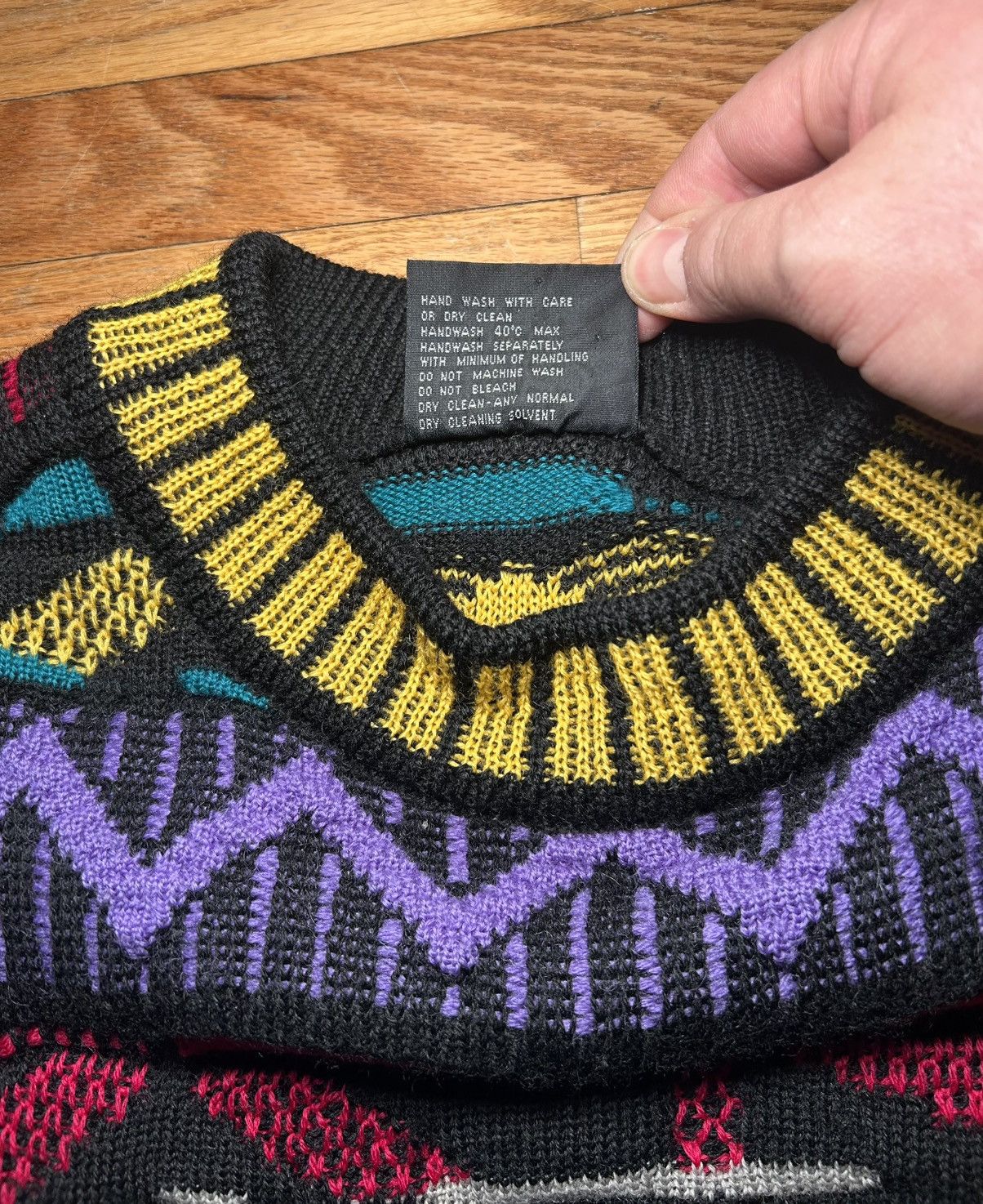 Coogi Vintage 90s Coogi WOOL 3D Knit Sweater Mens XL Size US XL / EU 56 / 4 - 3 Thumbnail
