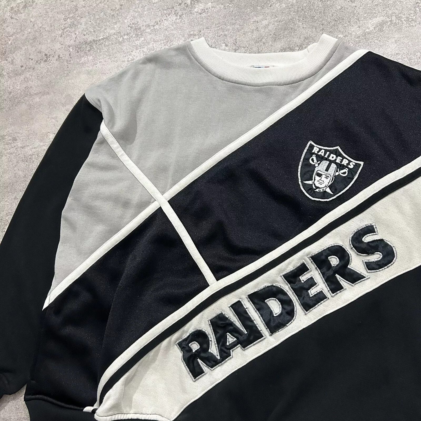 NFL × Starter × Vintage LOS ANGELES RAIDERS STARTER SWEATSHIRT CREWNECK SIZE M Size US M / EU 48-50 / 2 - 2 Thumbnail
