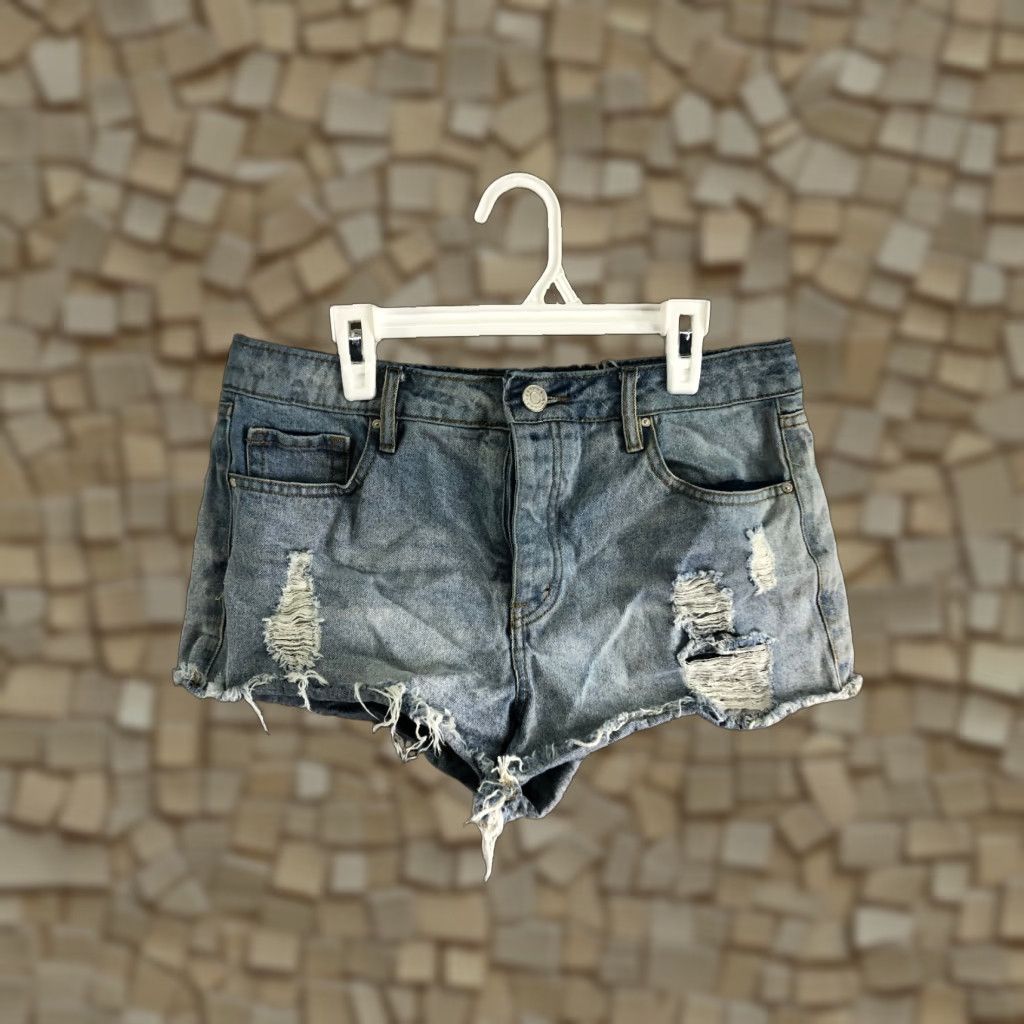 Denime Refuge Button Fly Womens Size 6 Mid Rise Cut-Off Blue Denim Jean Shorts Size 28" / US 6 / IT 42 - 1 Thumbnail
