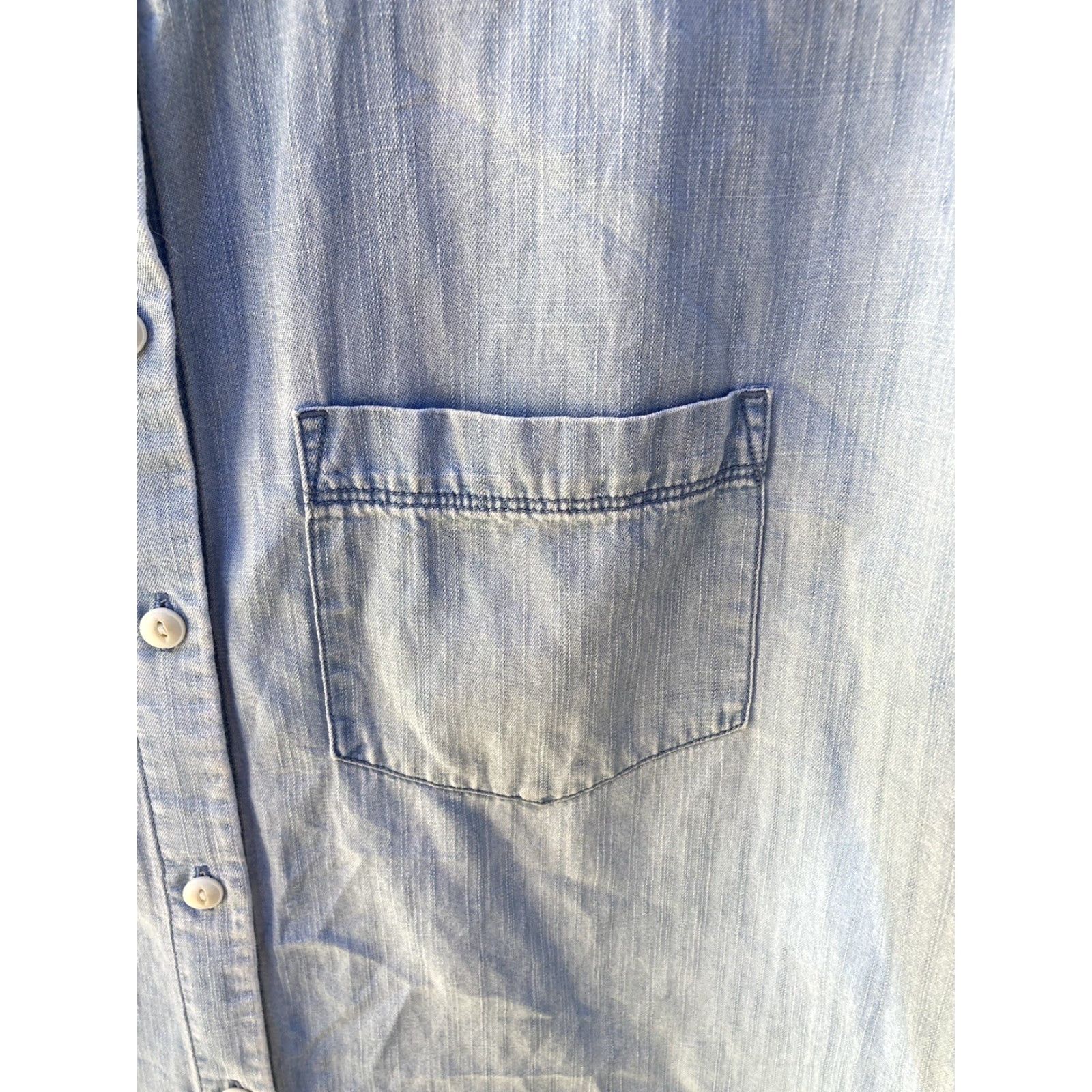 Madewell Madewell Button-Up Shirt Women's Blue Solid SS M Light Open Cowboy Workwear Size M / US 6-8 / IT 42-44 - 3 Thumbnail