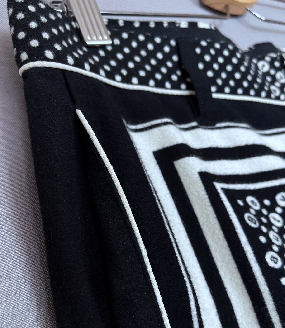 Designer × Japanese Brand × Sacai Rare SACAI AW 16 Cropped Printed Japanese Pants Size US 29 - 21 Thumbnail