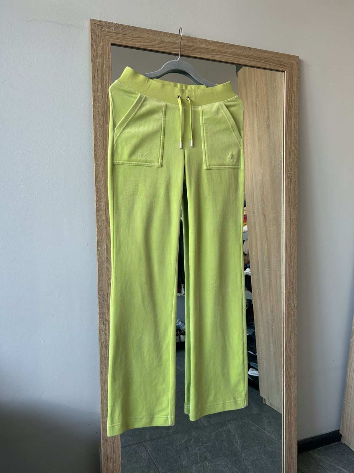 Juicy Couture × Vintage Vintage swetpants juicy couture velor green y2k Size 26" / US 2 / IT 38 - 1 Thumbnail