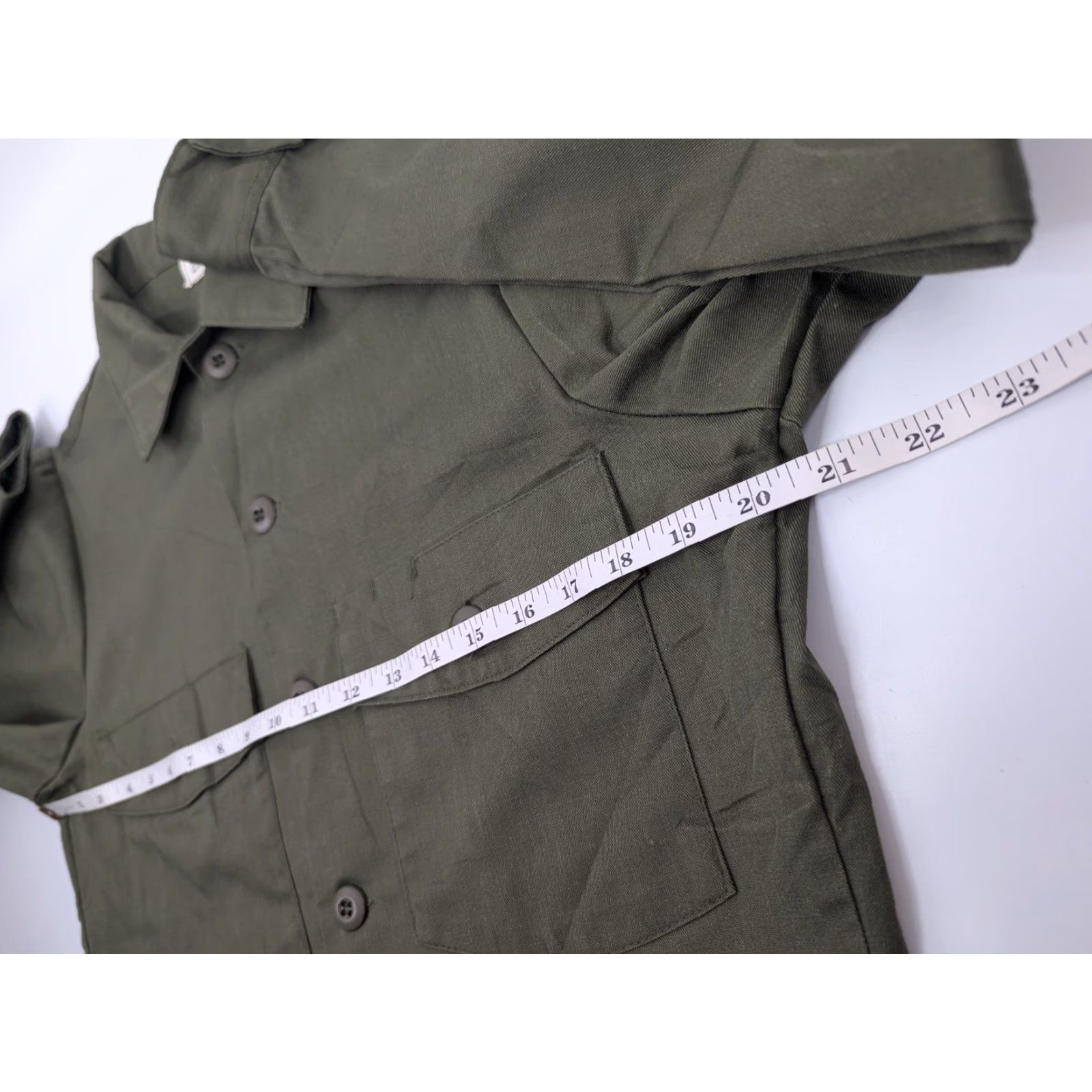 Olive VINTAGE Military Shirt Mens M/L 80s Olive Green Button-Up Collared Twill Dura-Press Wrinkle-Resistant Pockets US Made Size US M / EU 48-50 / 2 - 7 Thumbnail