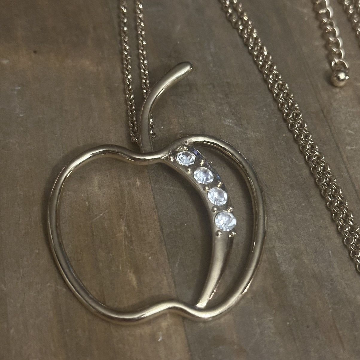 Other Long big apple pendant necklace Size ONE SIZE - 4 Thumbnail