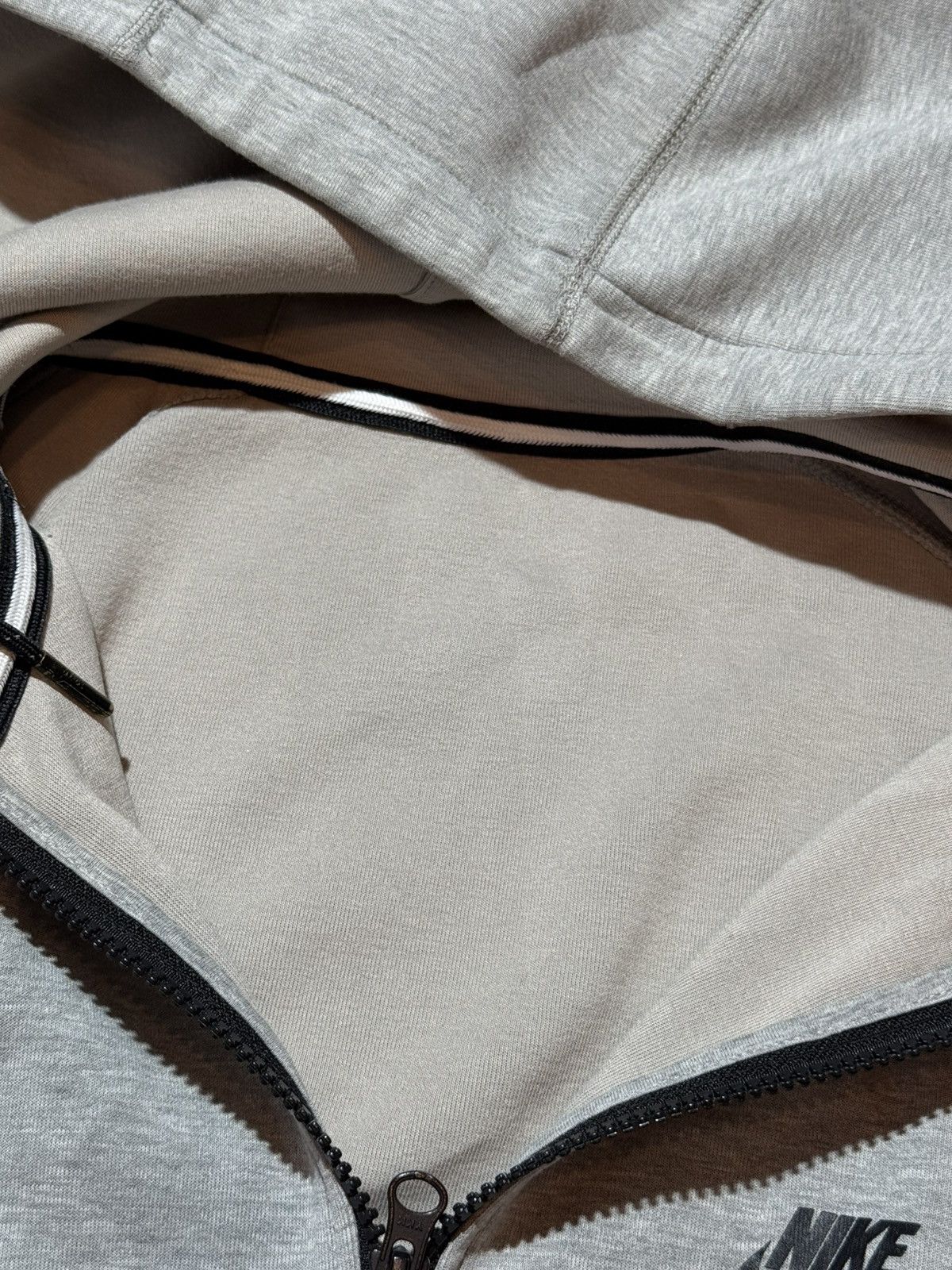 Nike Nike Tech Fleece Grey Black Swoosh Hoodie XL Hype Streetwear Size US L / EU 52-54 / 3 - 12 Thumbnail
