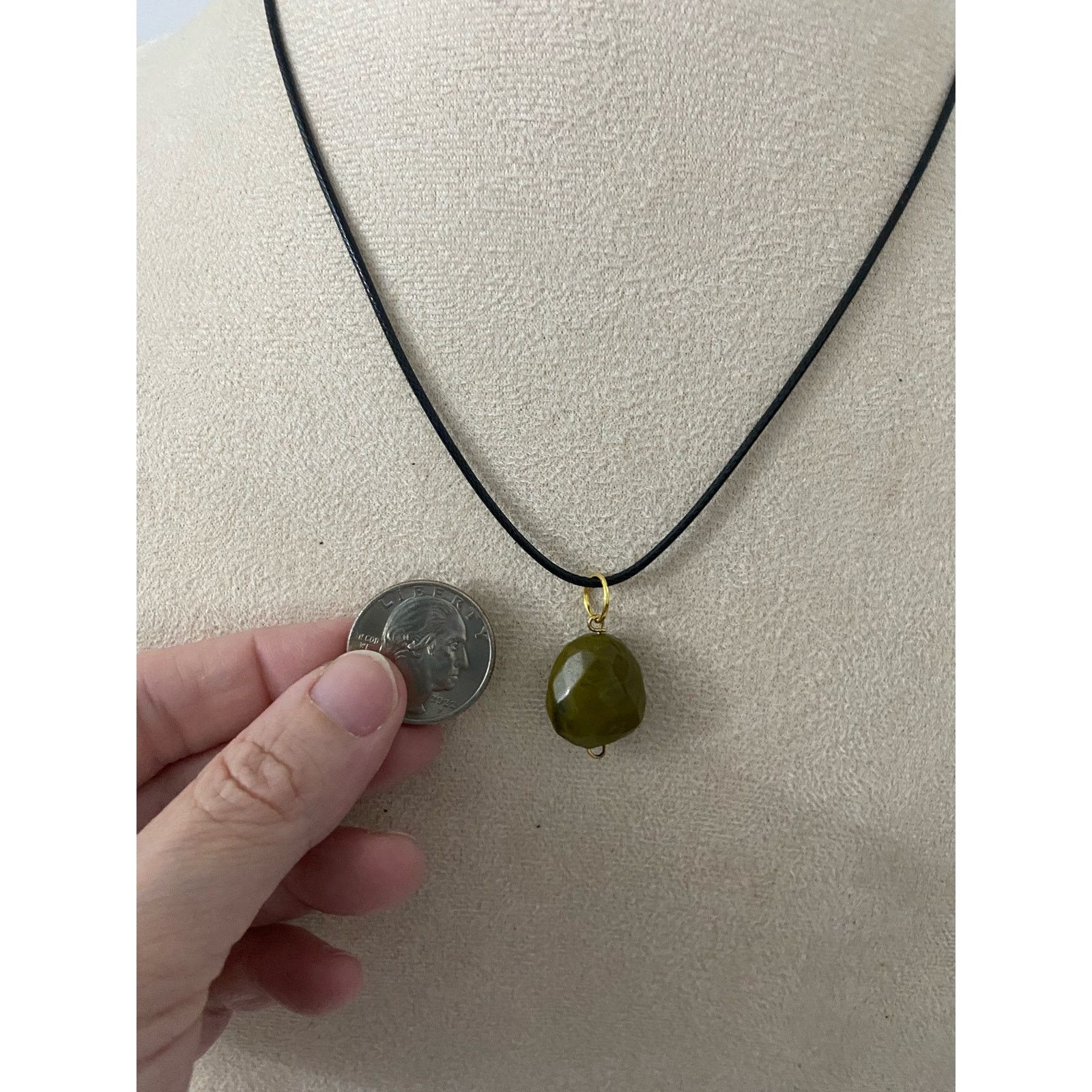 Other Upcycled olive green pendant necklace Size ONE SIZE - 2 Thumbnail