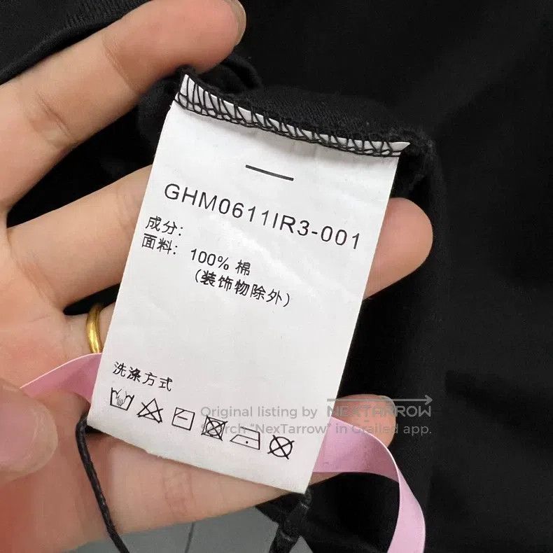 Givenchy Givenchy Black letter print long-sleeve Size US XL / EU 56 / 4 - 4 Thumbnail