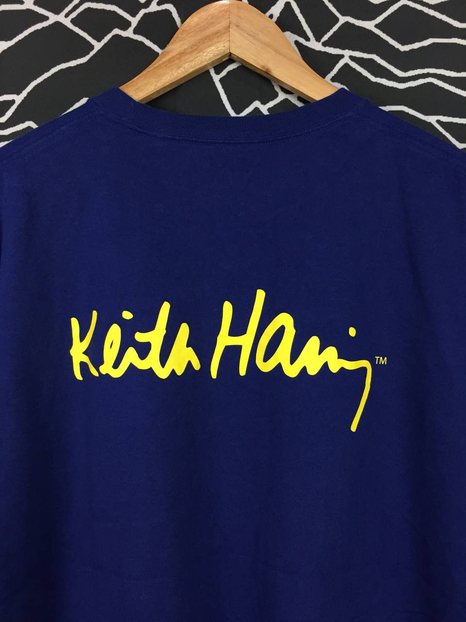 Keith Haring × Uniqlo × Vintage Keith Haring Fingers Crossed Pop Art Icons Uniqlo Pocket Tee Size US XL / EU 56 / 4 - 5 Thumbnail