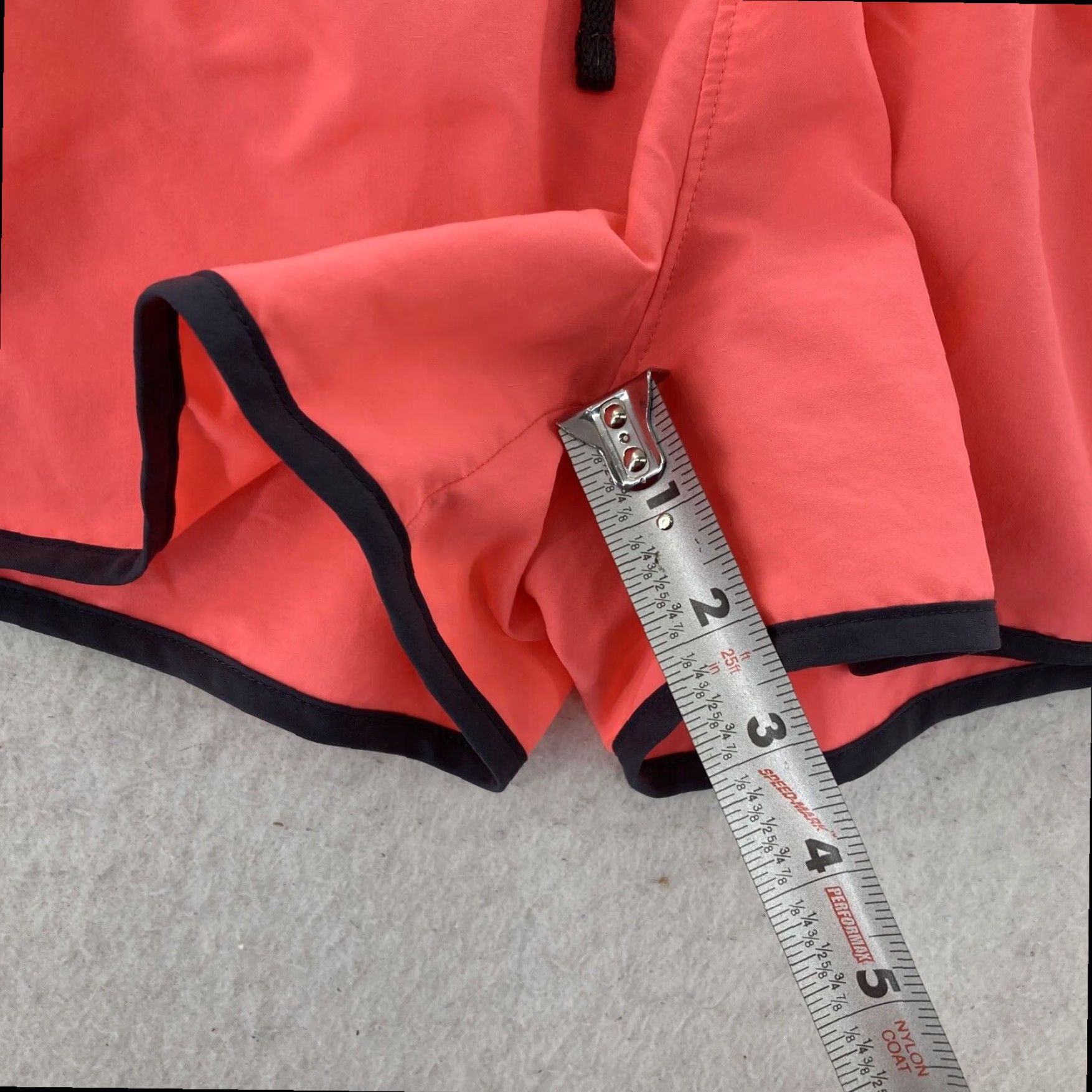 Under Armour Under Armour Women's Large Orange Black Athletic Lined Shorts Size 36" / US 14 / IT 50 - 5 Thumbnail