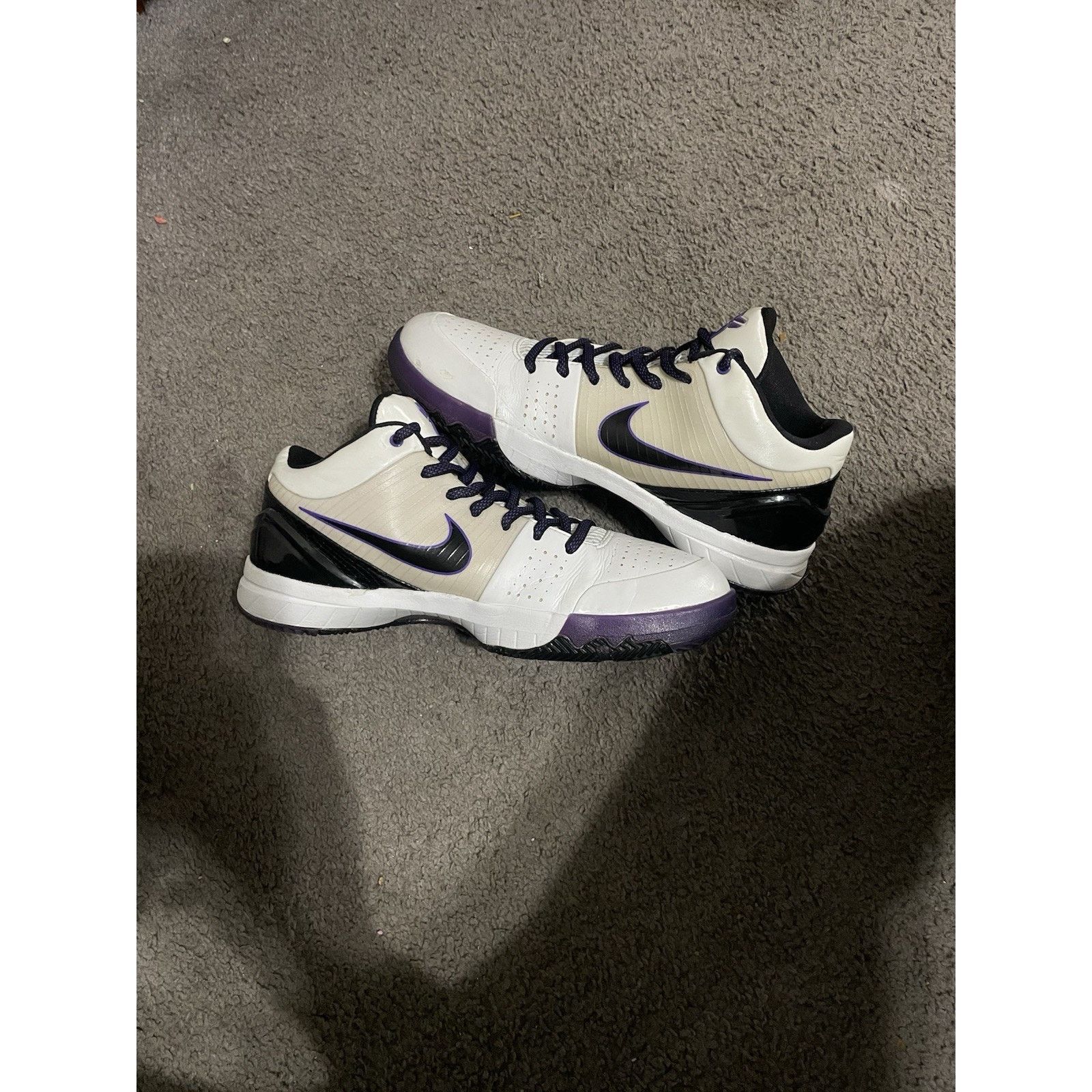 Nike Size 11- Rare Nike Zoom Kobe 4 Inline 2008 Lakers Away 24 Size US 11 / EU 44 - 3 Thumbnail