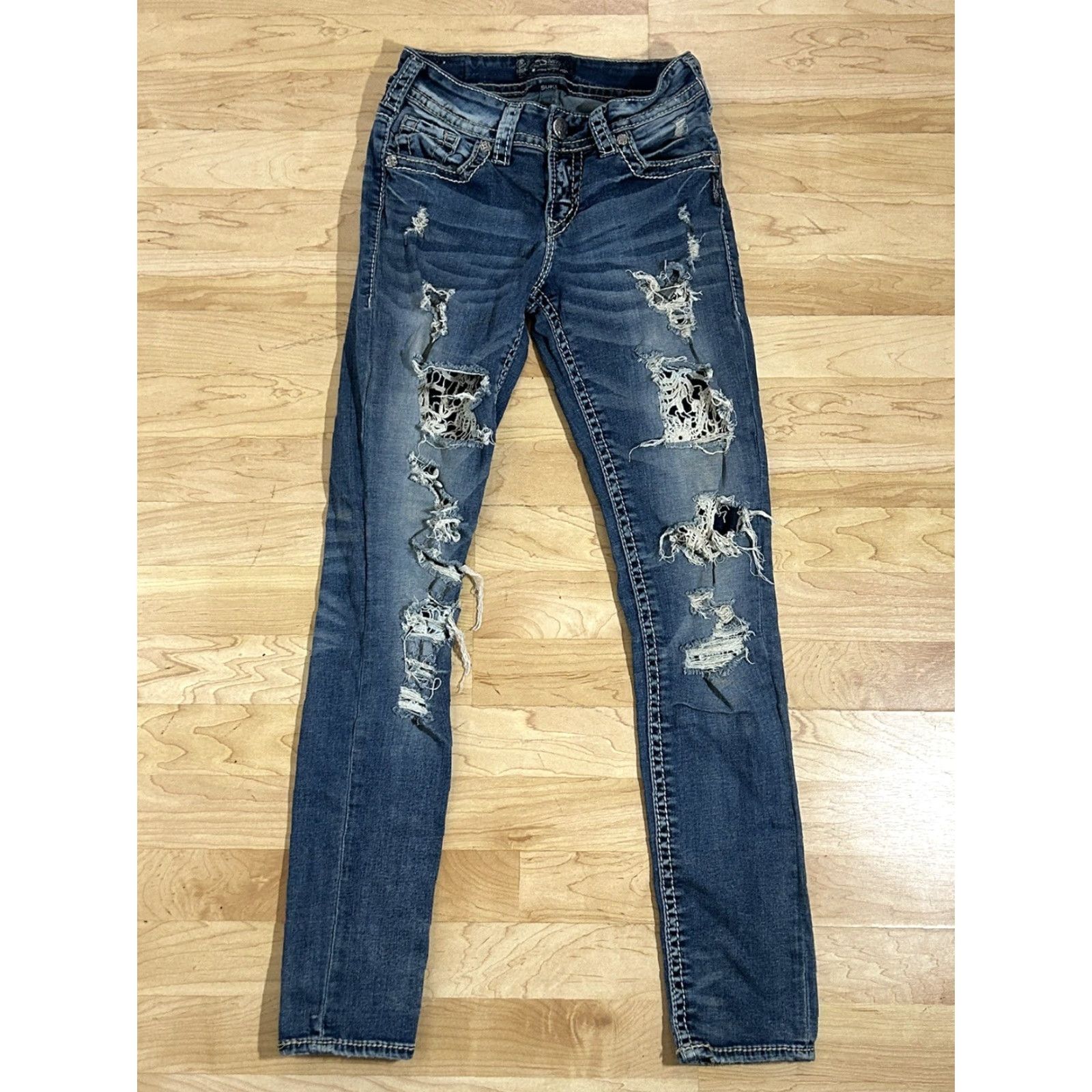 Silver Jeans Co. Silver Jeans Womens Blue Suki Skinny Distressed s 26x31 Jeans Denim Slim Distressed Womens 26x31 Size 26" / US 2 / IT 38 - 2 Thumbnail