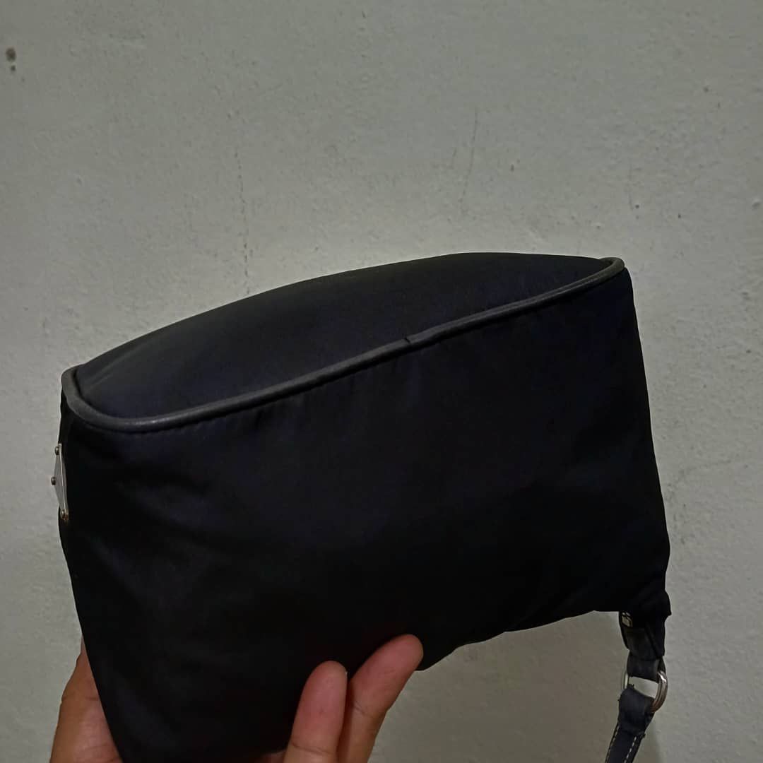 Prada Authentic PRADA Hobo Bag Size ONE SIZE - 8 Thumbnail