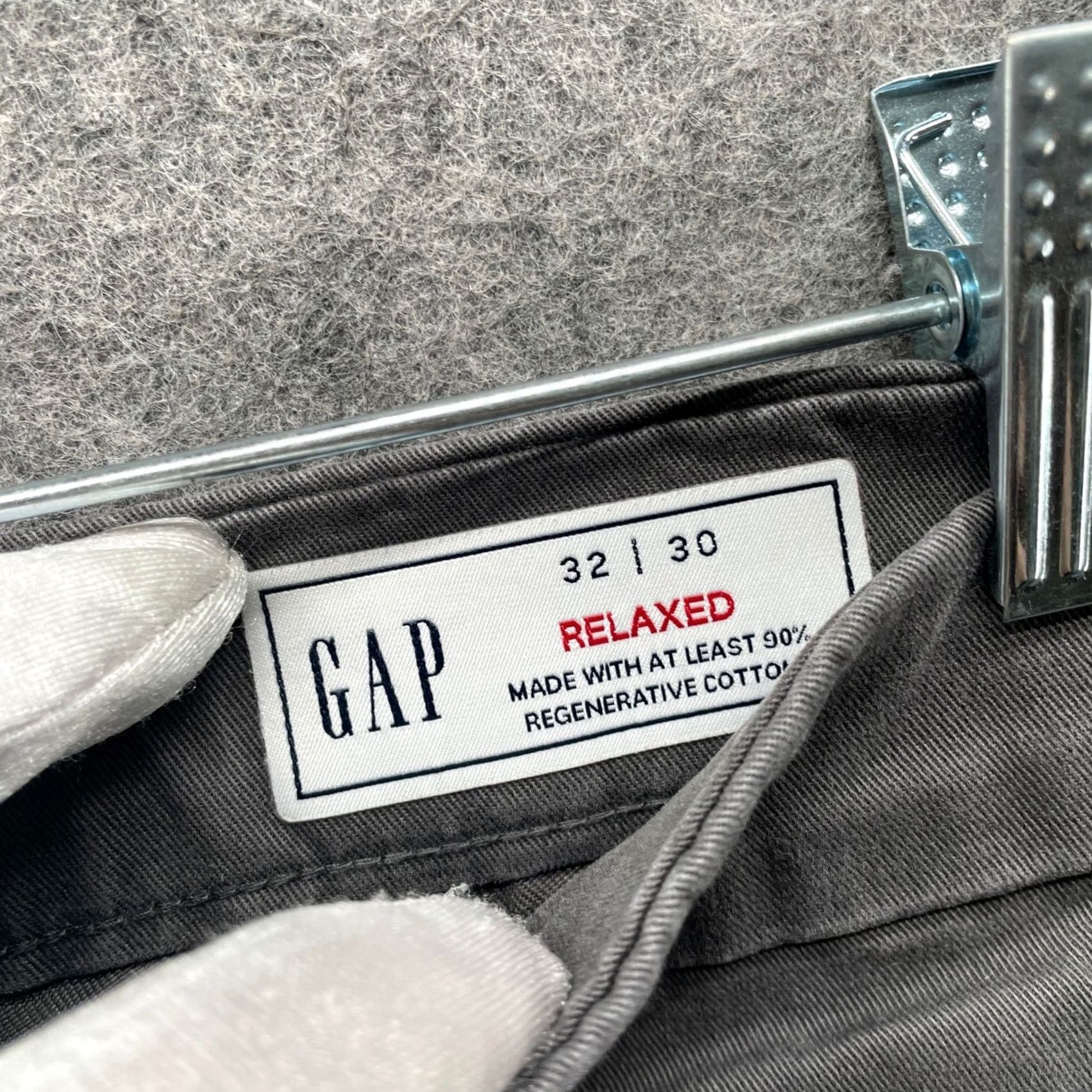 Gap VINTAGE? No — Gap Relaxed Khaki Chino Pants Mens 32x30 Gray Stretch Size US 32 / EU 48 - 5 Thumbnail